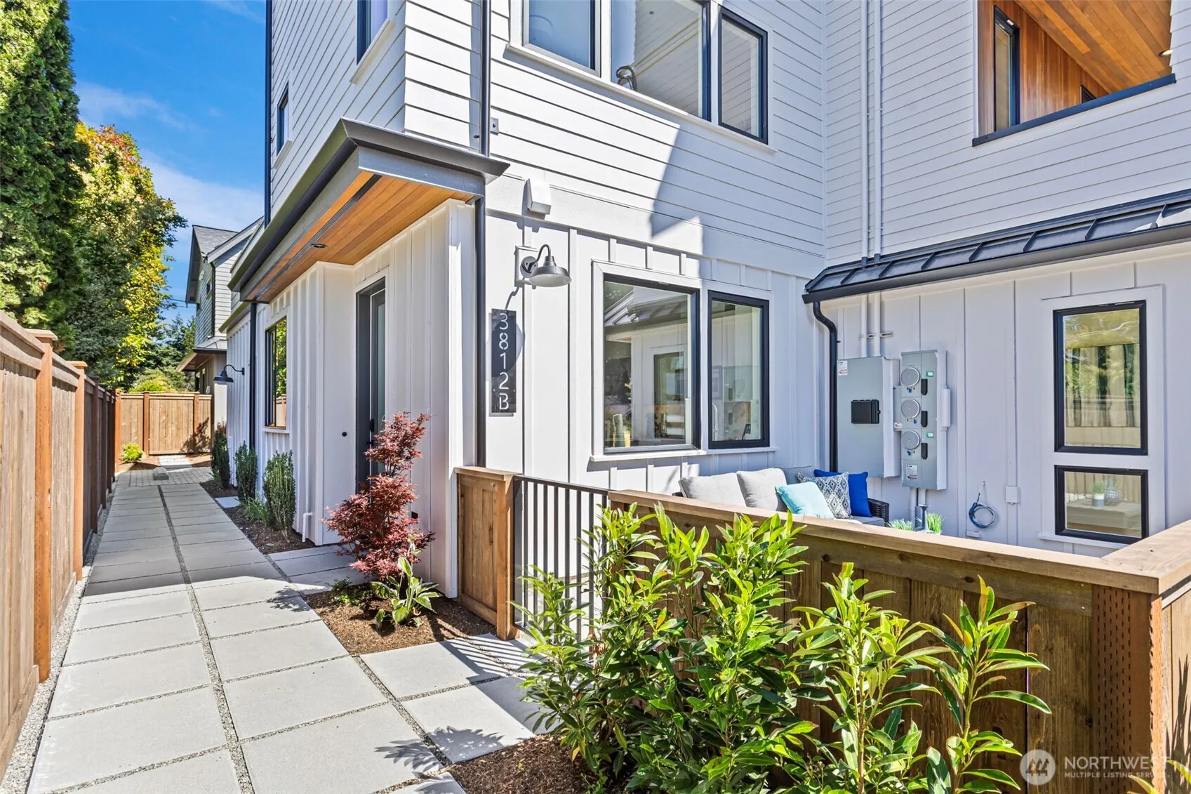 3812 31st Avenue W #B, Seattle, WA 98199