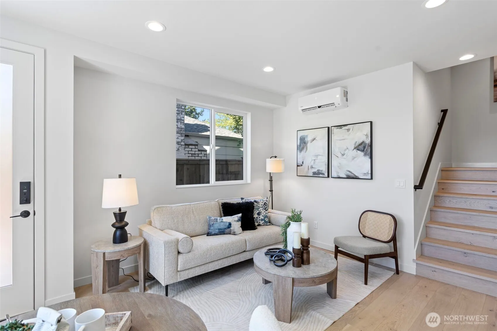 3812 31st Avenue W #B, Seattle, WA 98199