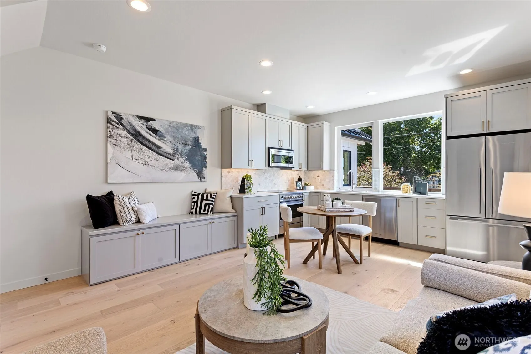 3812 31st Avenue W #B, Seattle, WA 98199