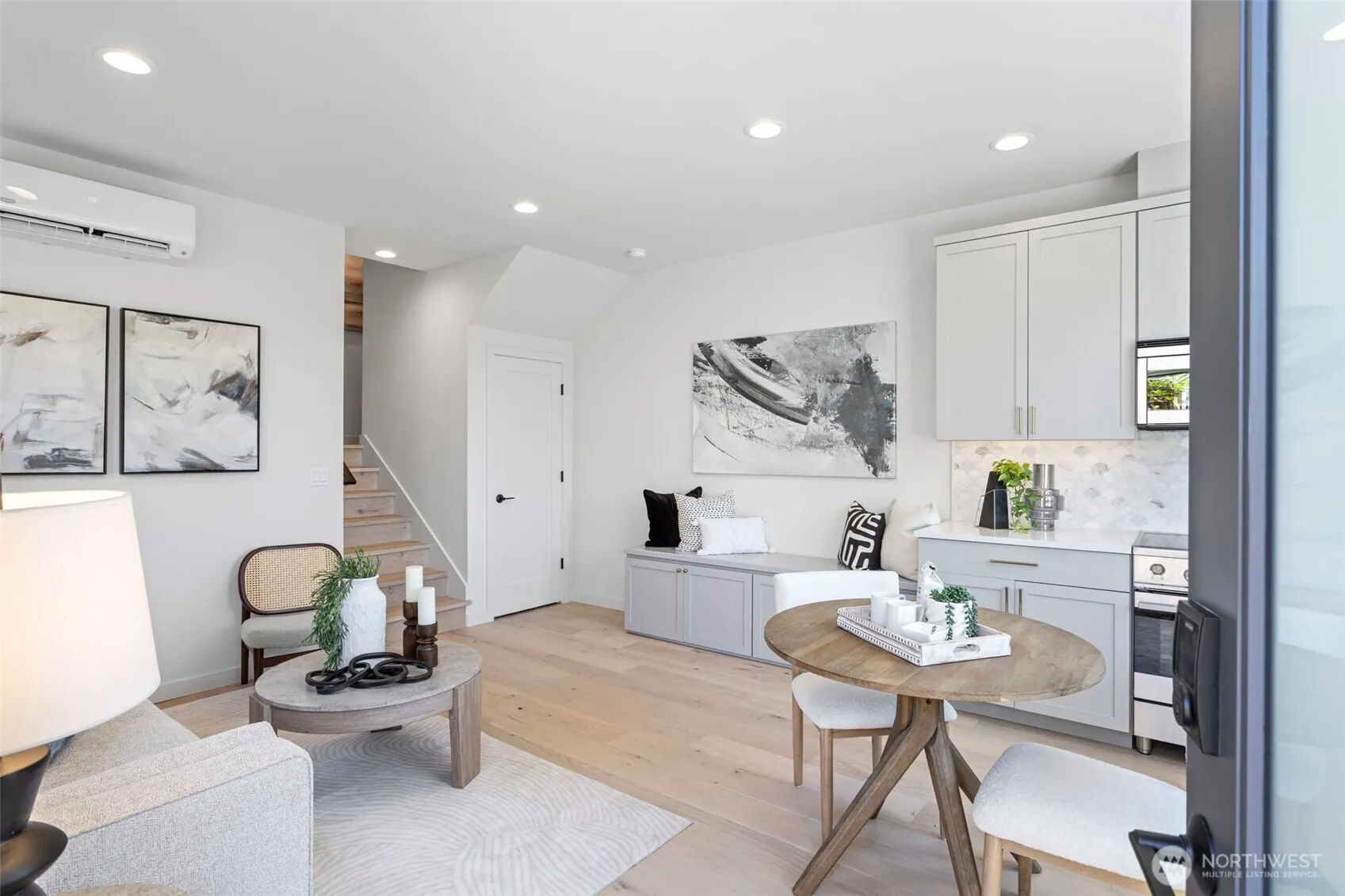 3812 31st Avenue W #B, Seattle, WA 98199