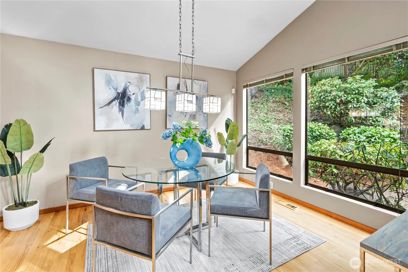 14310 SE 49th Street , Bellevue, WA 98006