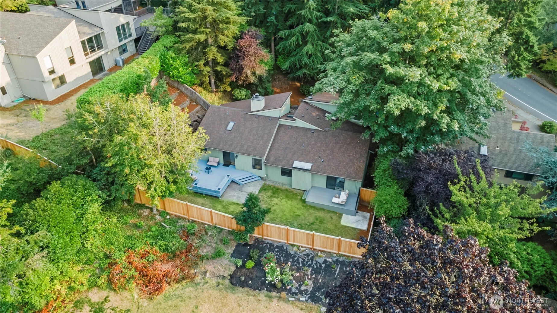 14310 SE 49th Street , Bellevue, WA 98006