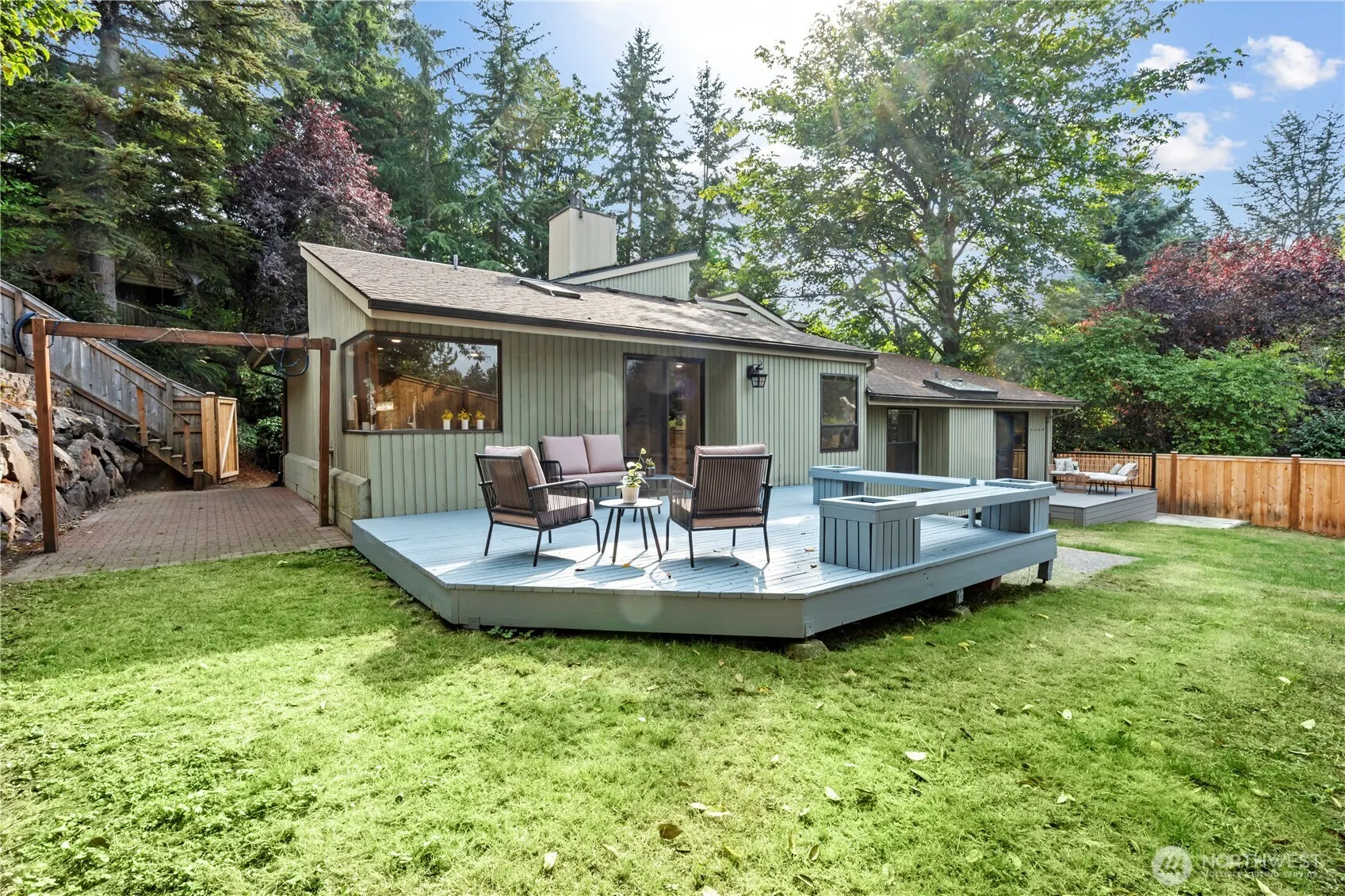 14310 SE 49th Street , Bellevue, WA 98006