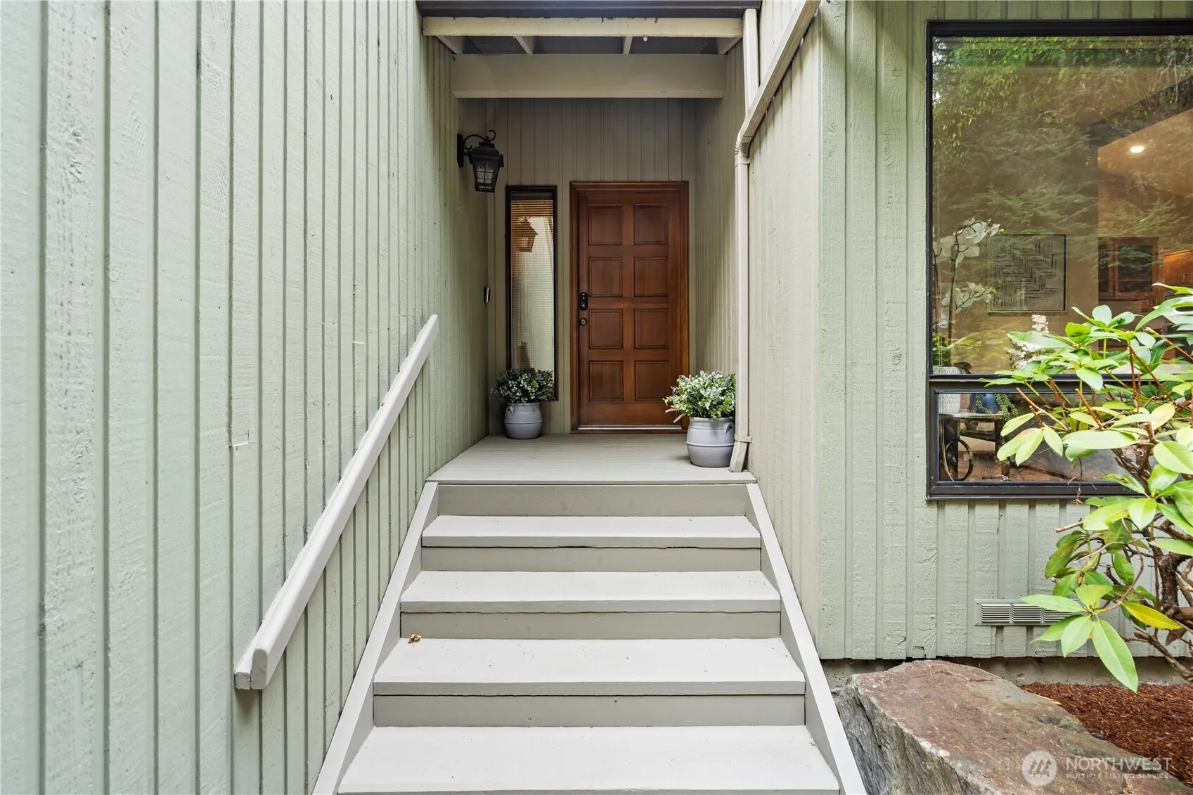 14310 SE 49th Street , Bellevue, WA 98006