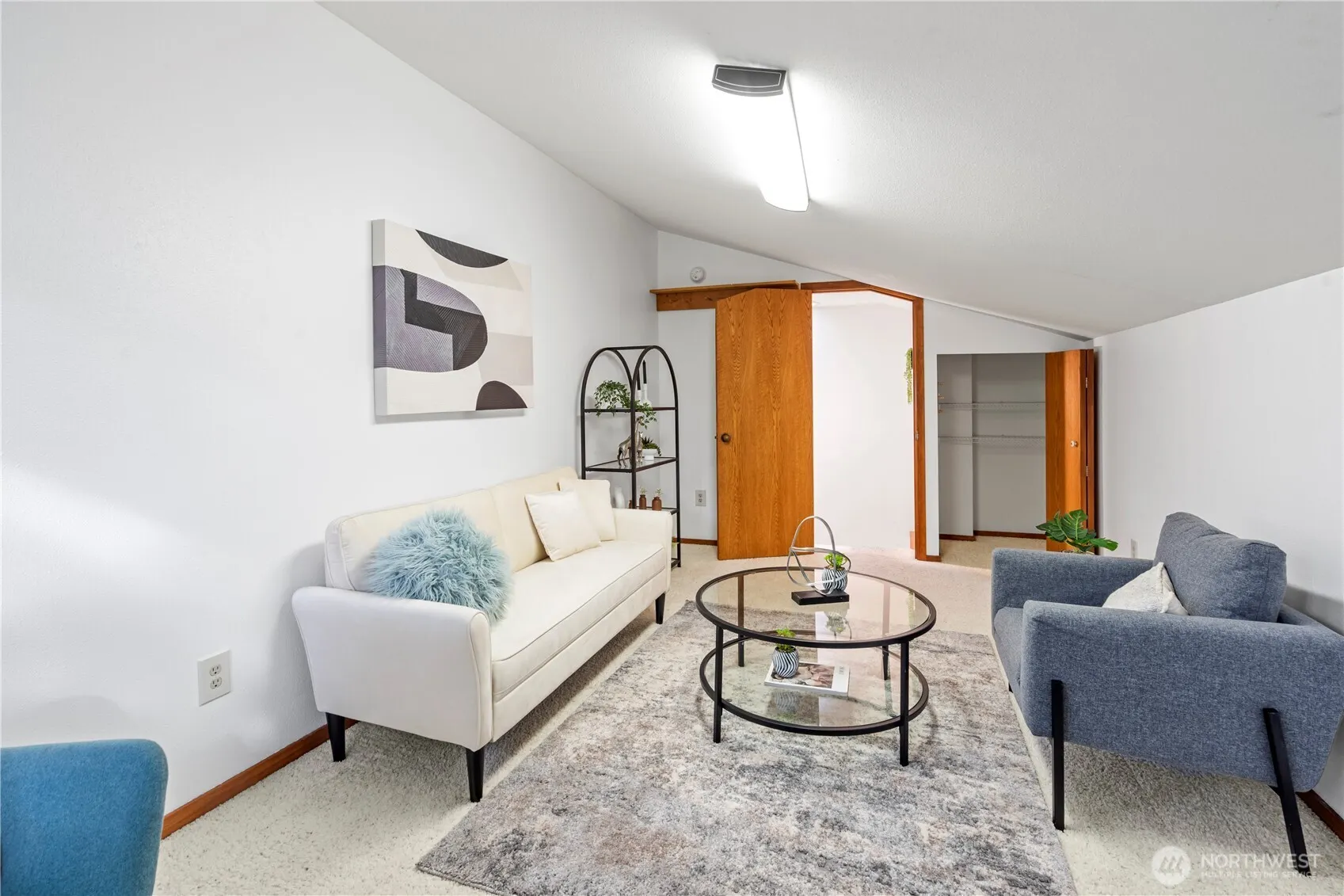14310 SE 49th Street , Bellevue, WA 98006