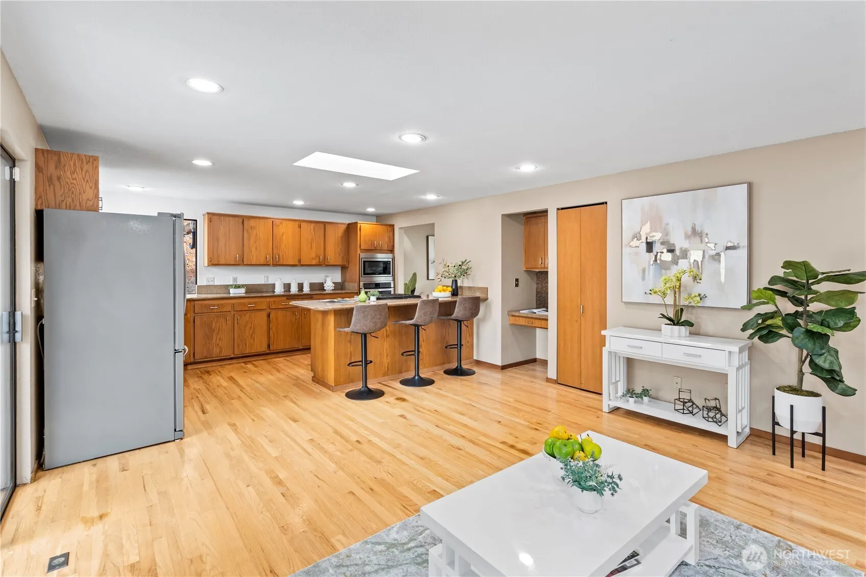 14310 SE 49th Street , Bellevue, WA 98006