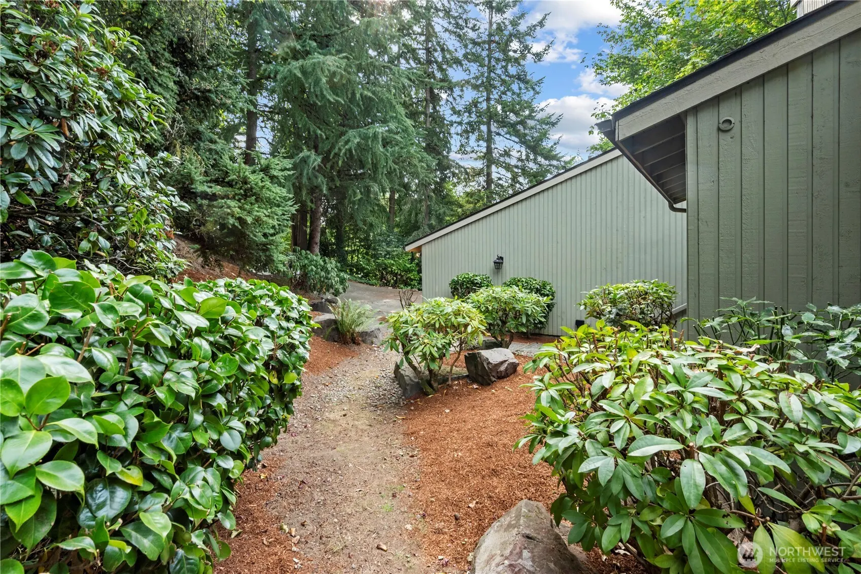 14310 SE 49th Street , Bellevue, WA 98006