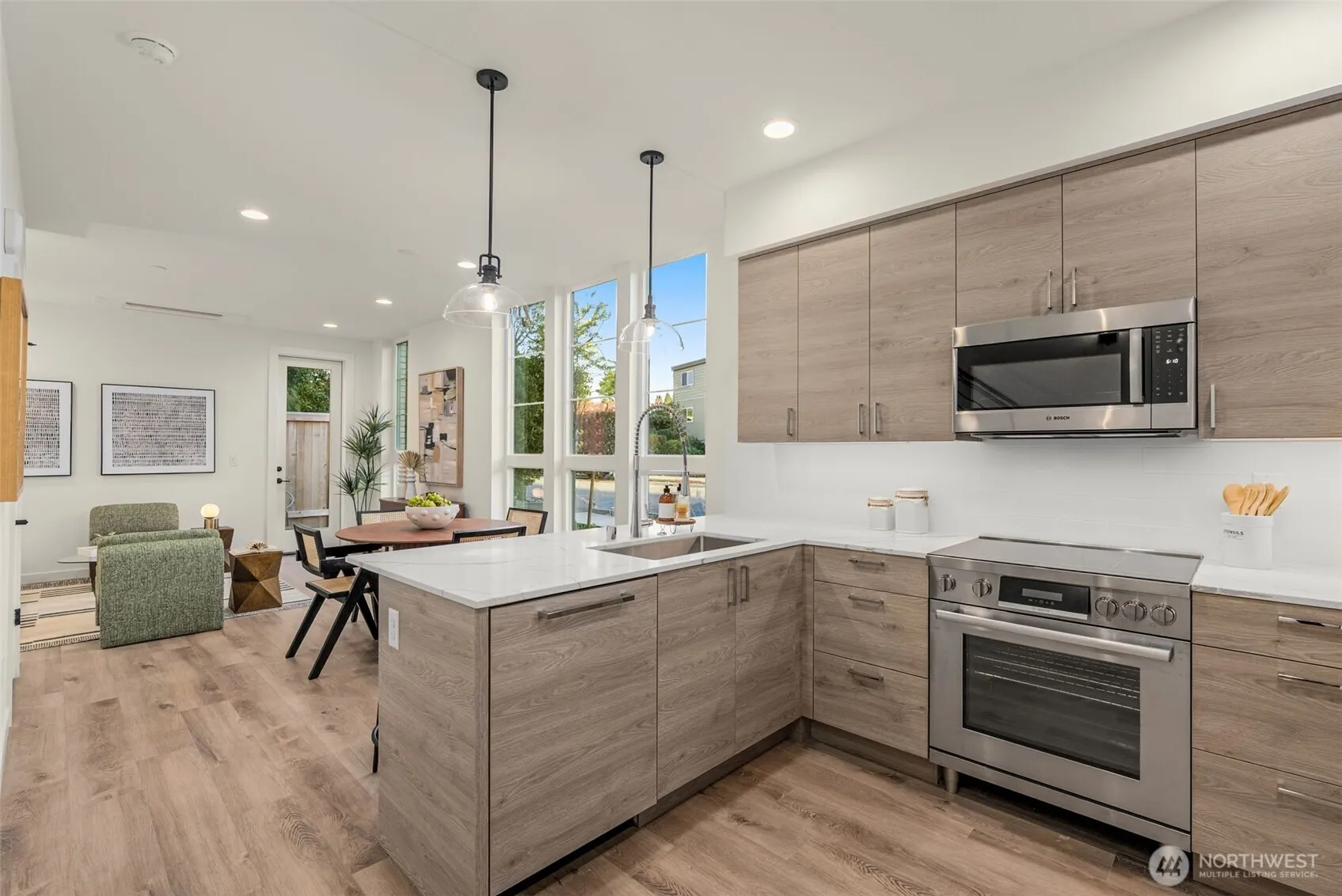 112 C 2nd Street S, Kirkland, WA 98033