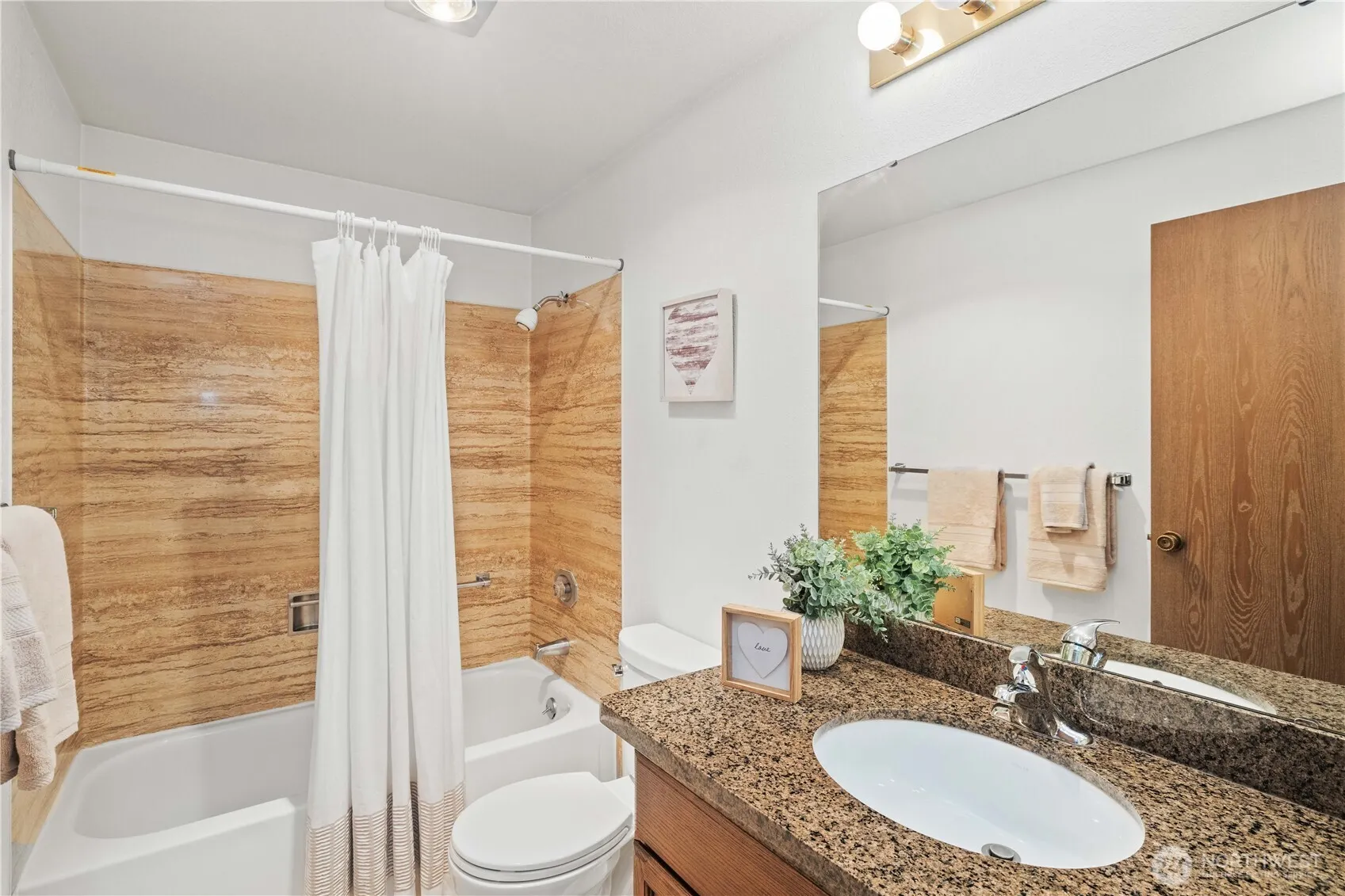 200 Mt Park Boulevard SW #A204, Issaquah, WA 98027