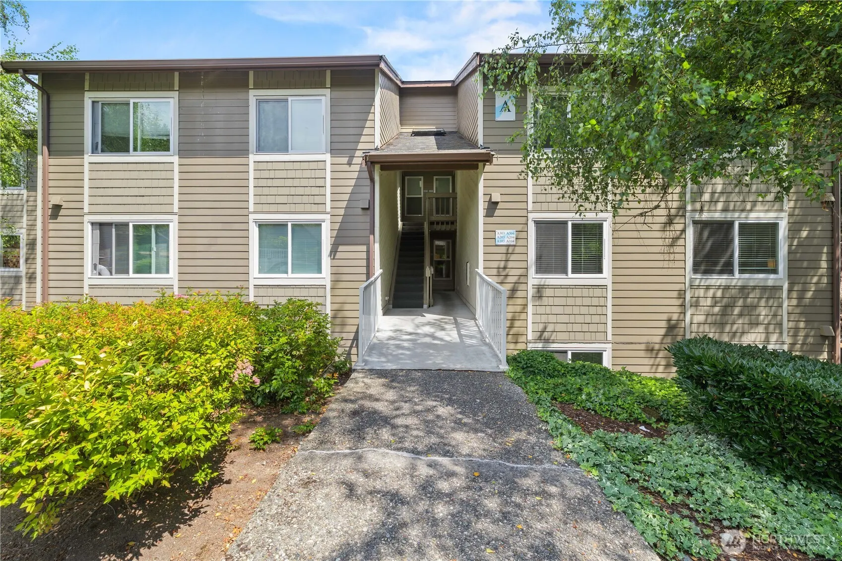 200 Mt Park Boulevard SW #A204, Issaquah, WA 98027