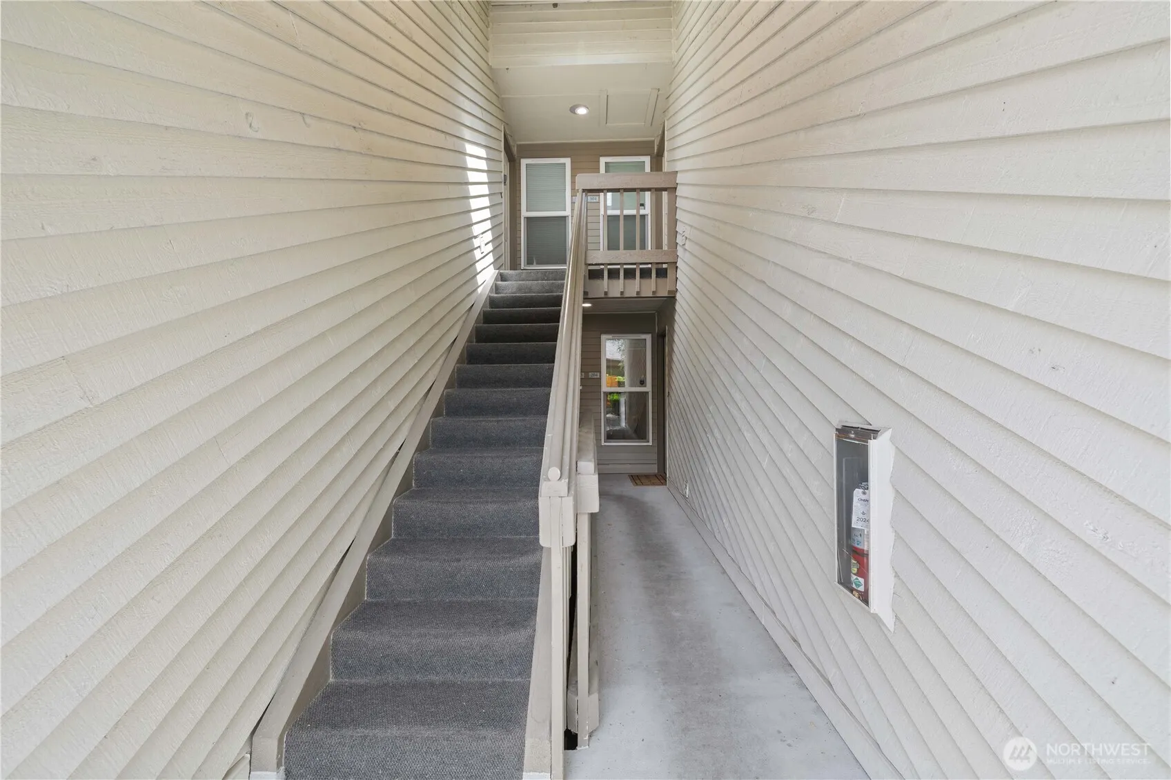 200 Mt Park Boulevard SW #A204, Issaquah, WA 98027