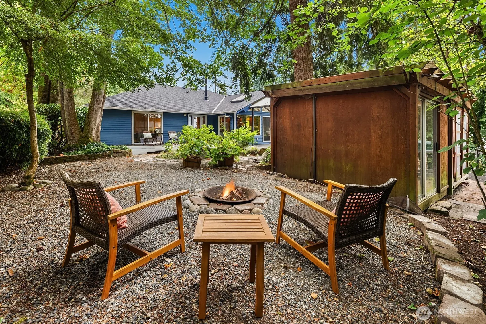 13833 70th Avenue NE, Kirkland, WA 98034