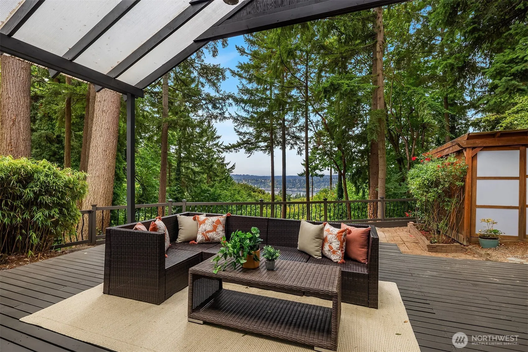 13833 70th Avenue NE, Kirkland, WA 98034