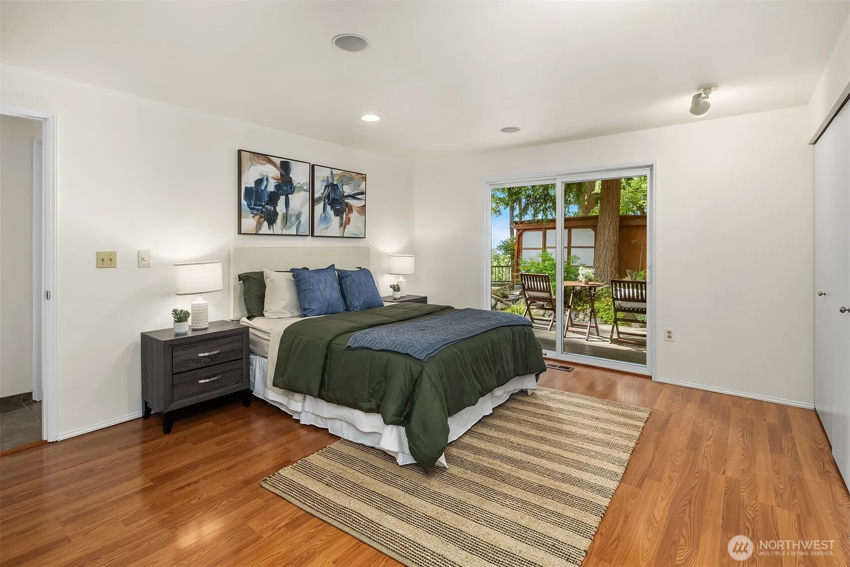 13833 70th Avenue NE, Kirkland, WA 98034