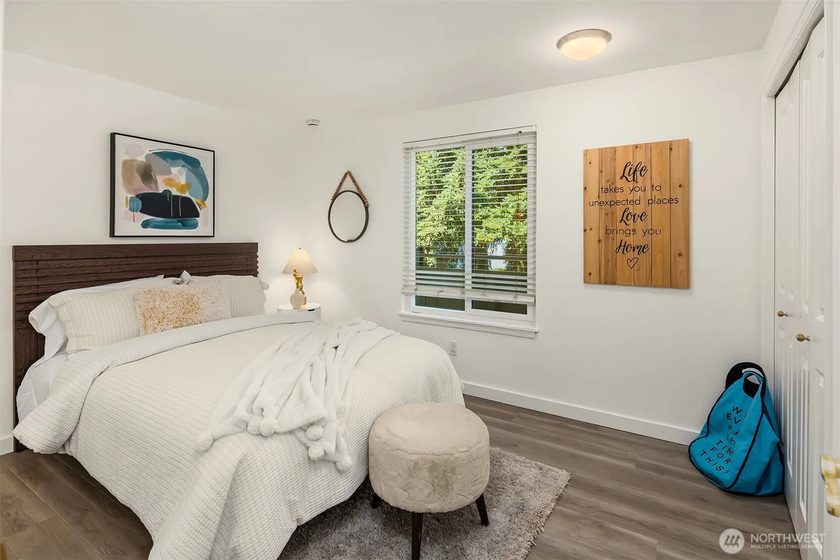 12009 100th Avenue NE #1, Kirkland, WA 98034