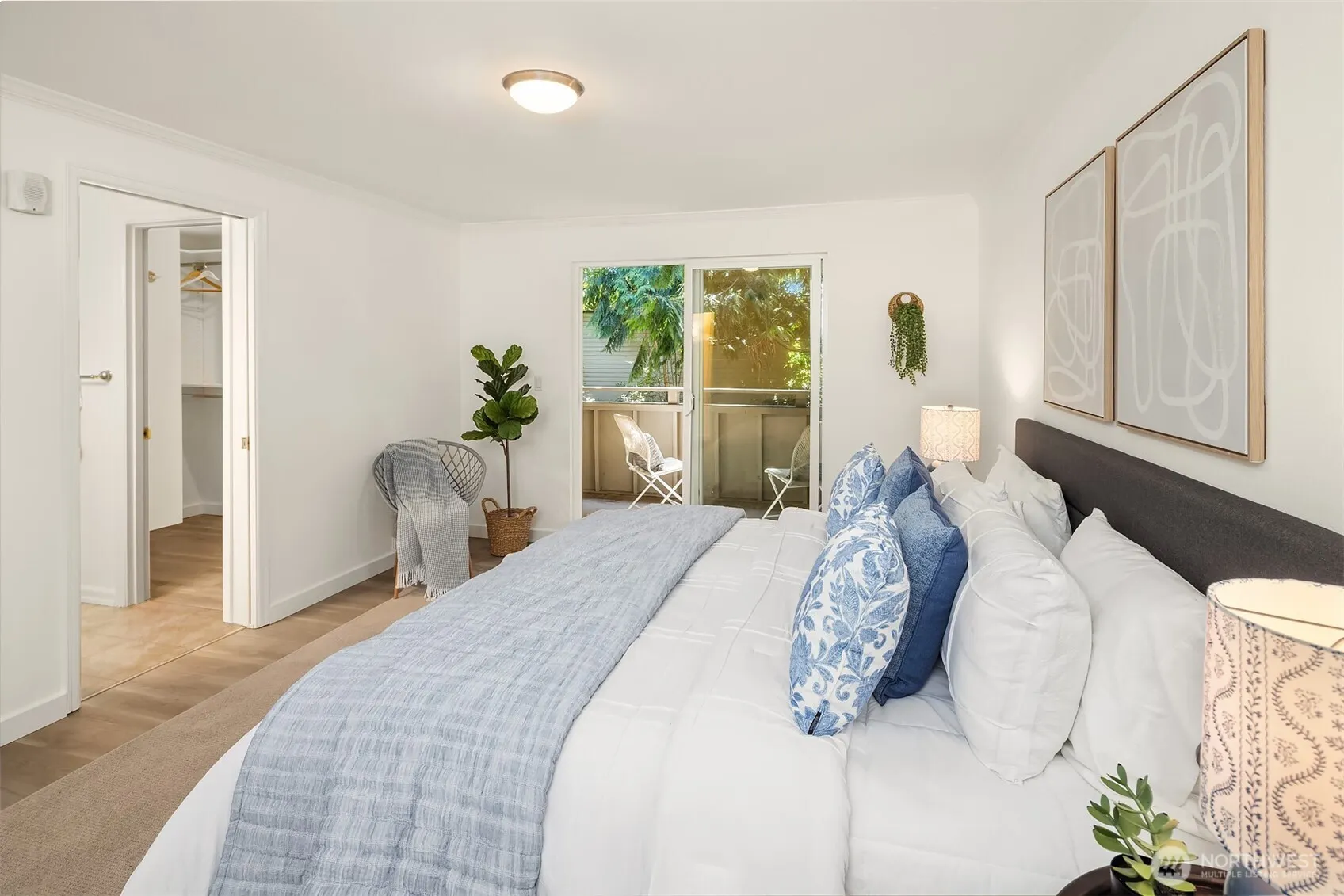 12009 100th Avenue NE #1, Kirkland, WA 98034