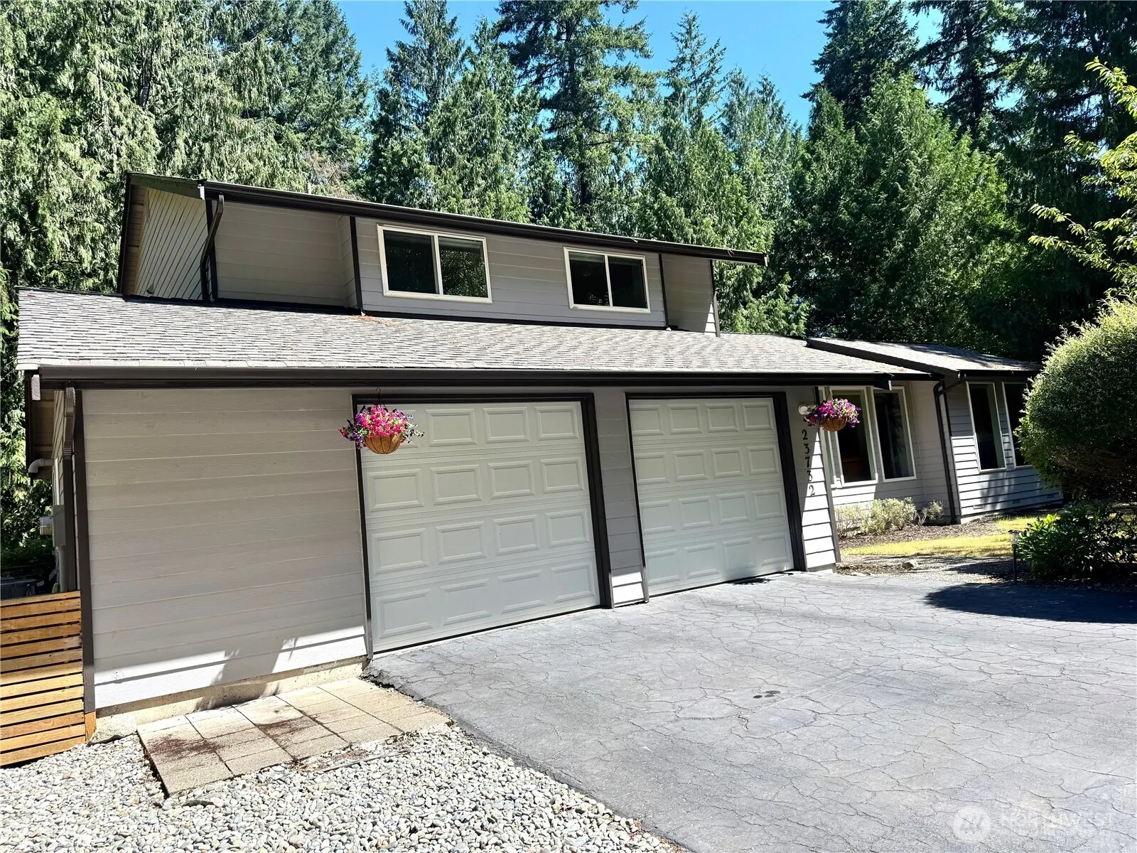 23732 NE 63rd Place , Redmond, WA 98053