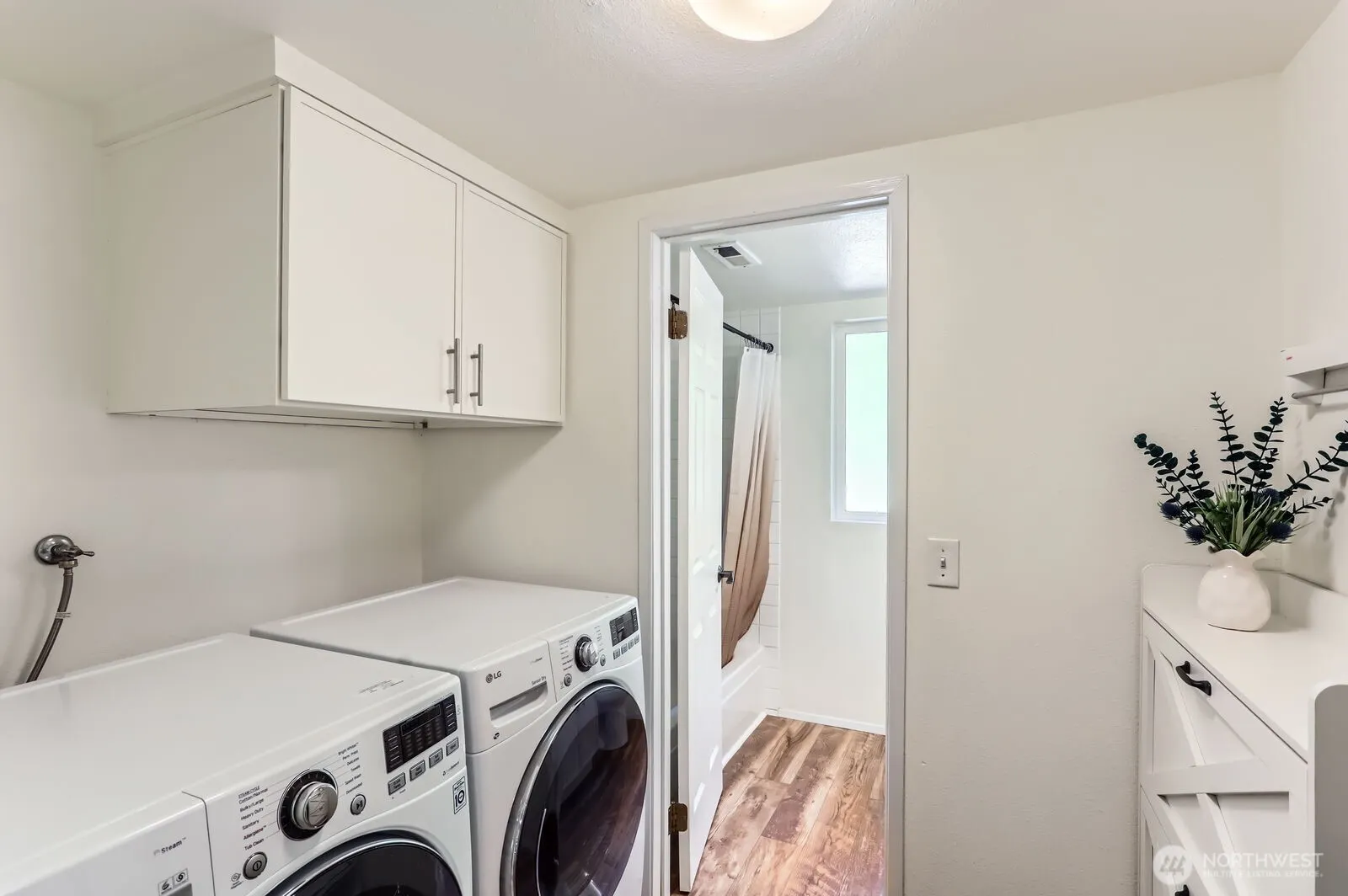 23732 NE 63rd Place , Redmond, WA 98053