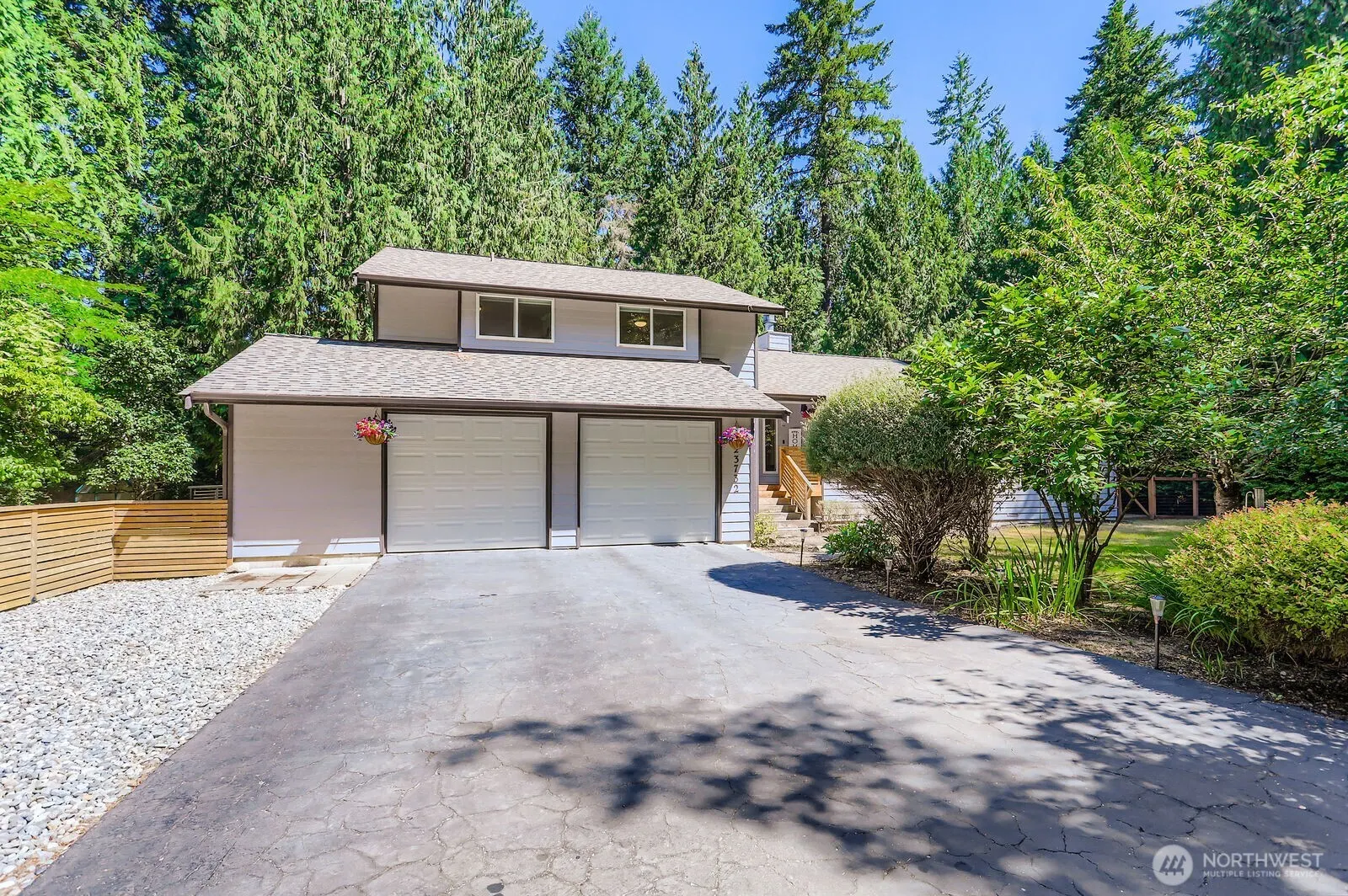 23732 NE 63rd Place , Redmond, WA 98053