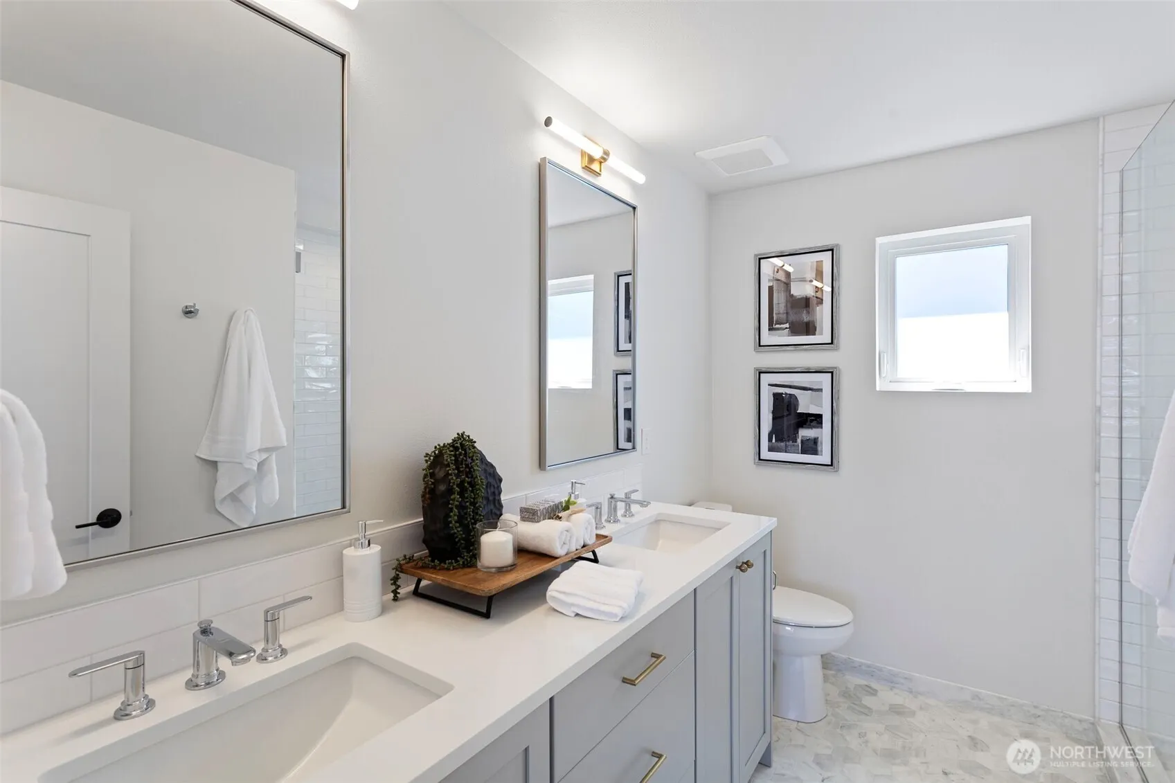 3812 31st Avenue W #B, Seattle, WA 98199