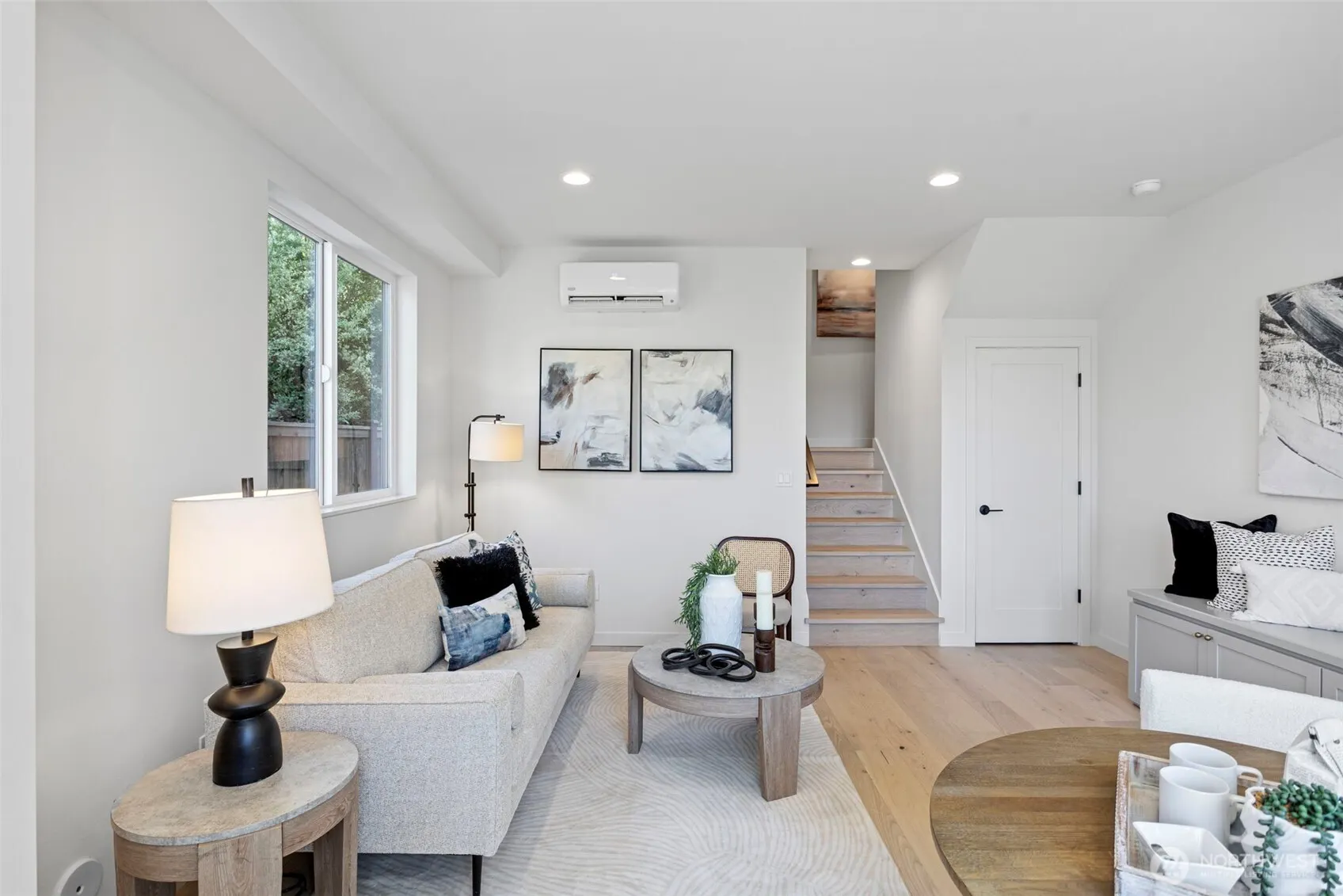 3812 31st Avenue W #B, Seattle, WA 98199