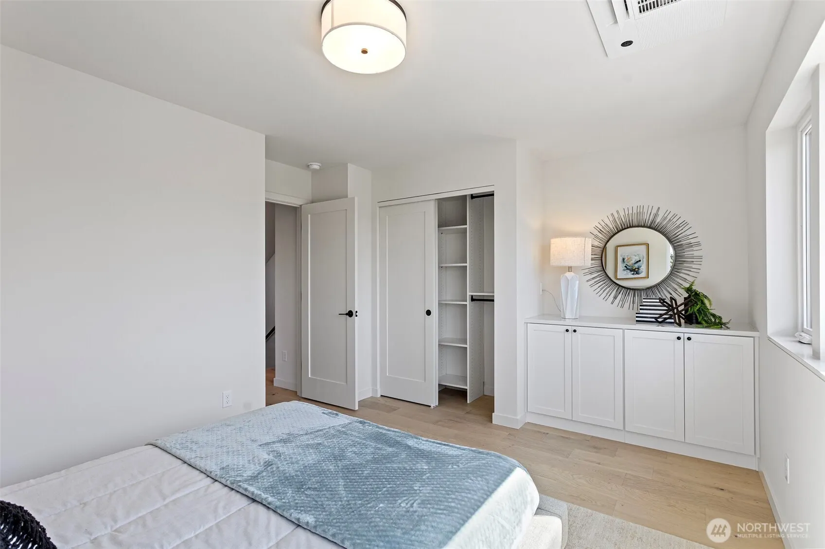 3812 31st Avenue W #B, Seattle, WA 98199