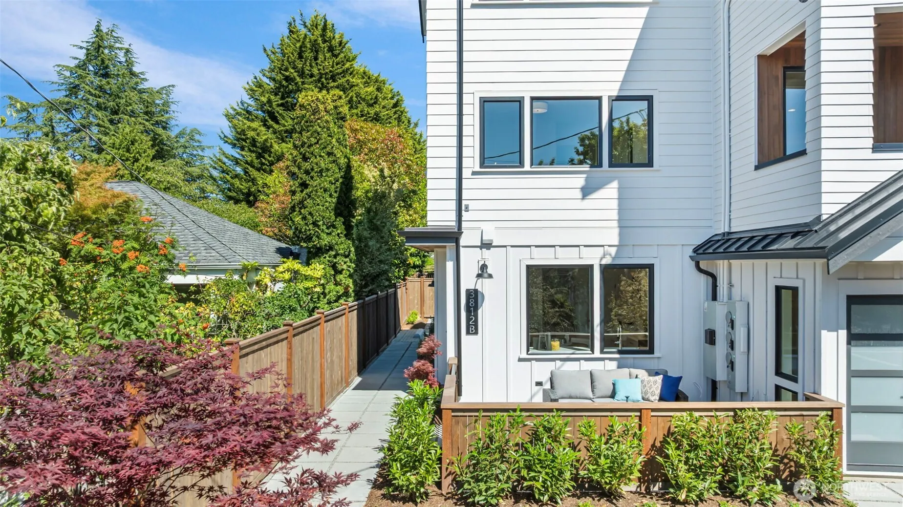 3812 31st Avenue W #B, Seattle, WA 98199