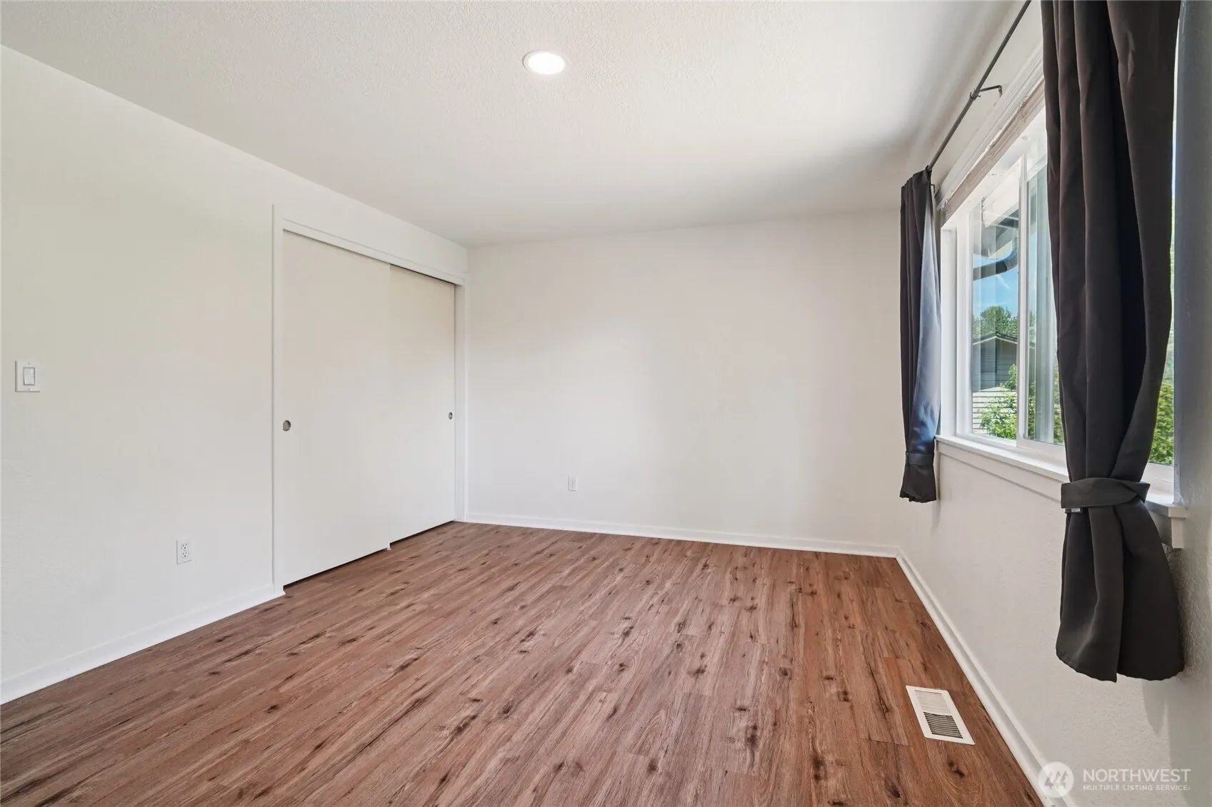 14602 SE 274th Street , Kent, WA 98042
