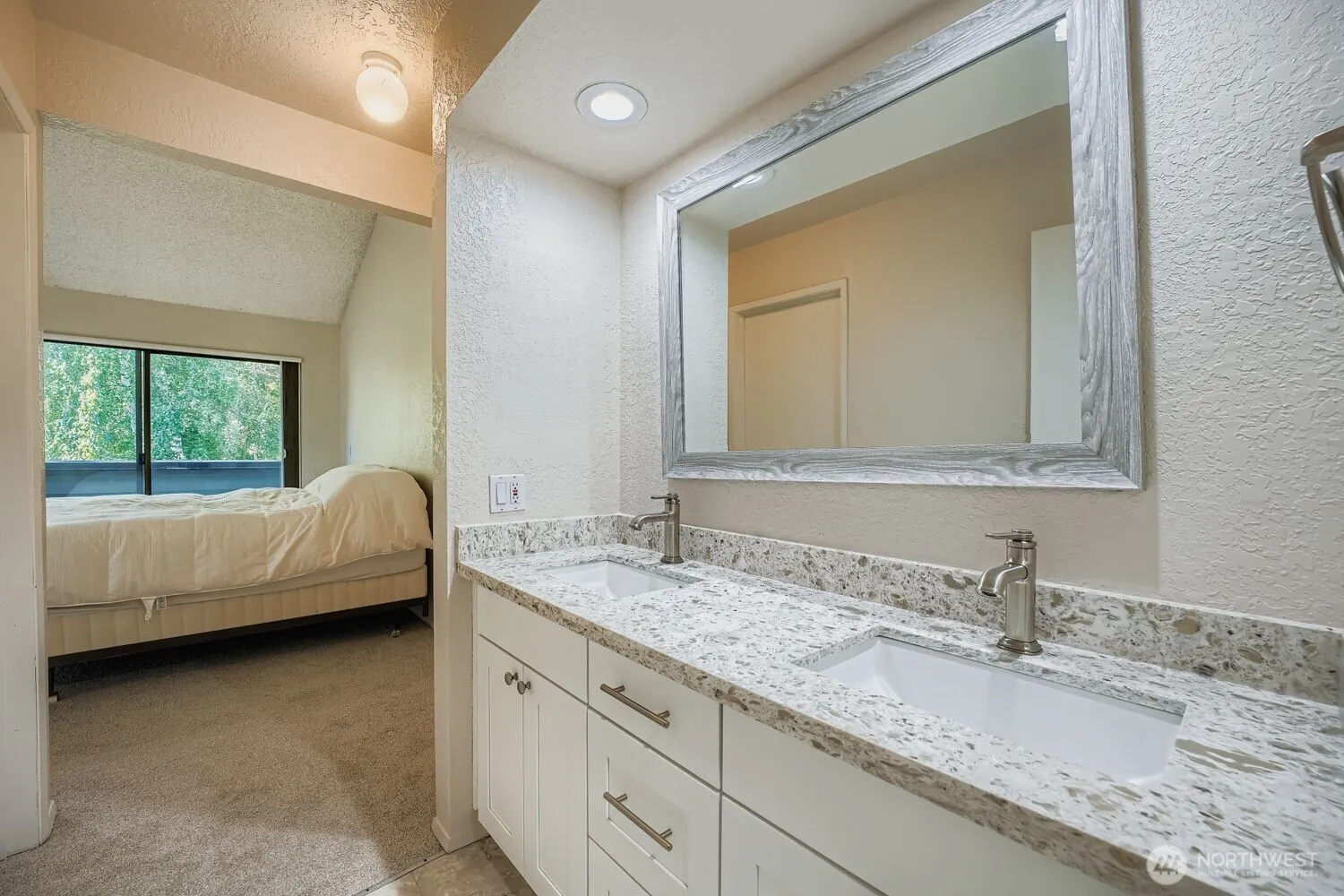 6 Lake Bellevue Drive #211, Bellevue, WA 98005