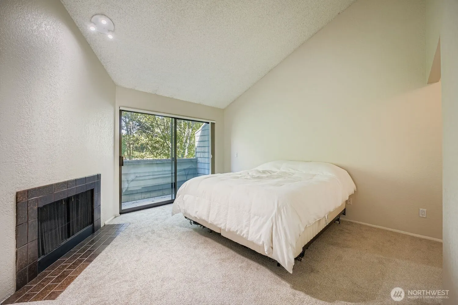 6 Lake Bellevue Drive #211, Bellevue, WA 98005