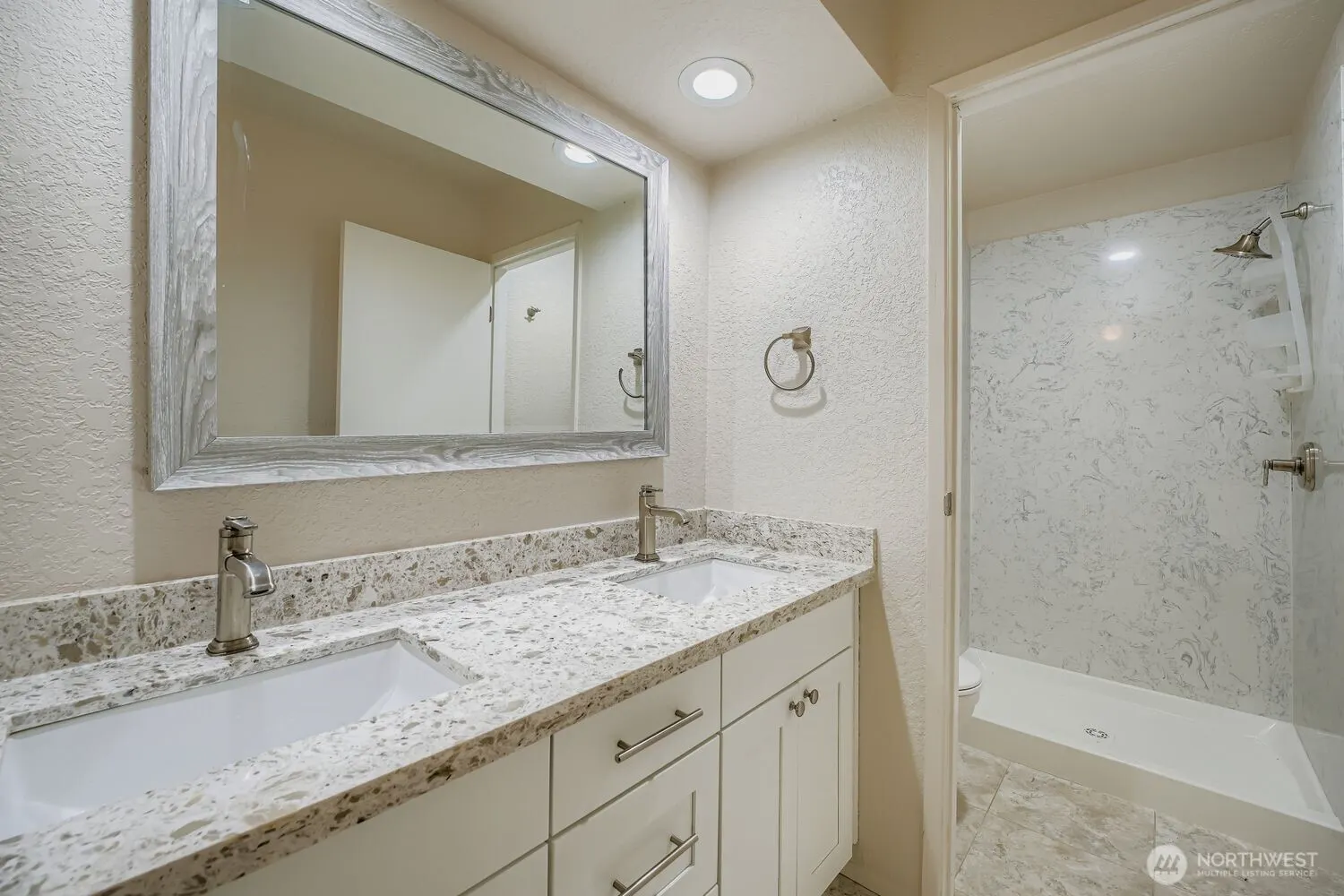 6 Lake Bellevue Drive #211, Bellevue, WA 98005