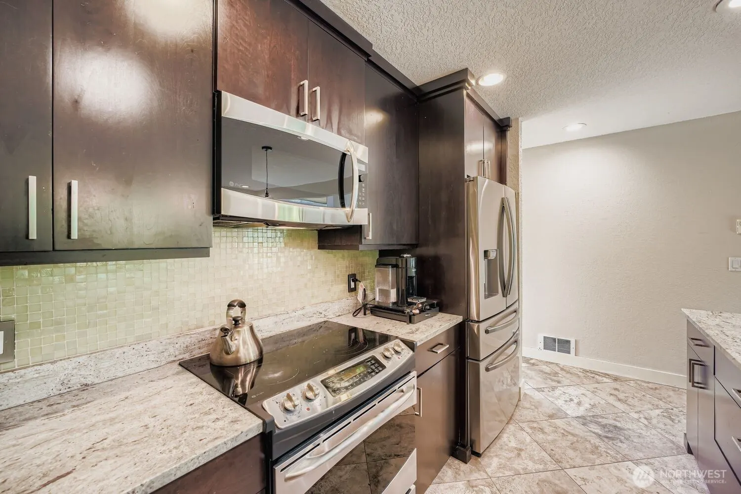 6 Lake Bellevue Drive #211, Bellevue, WA 98005