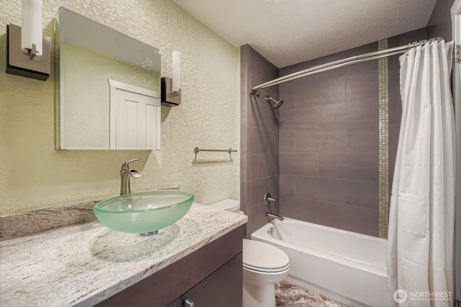 6 Lake Bellevue Drive #211, Bellevue, WA 98005