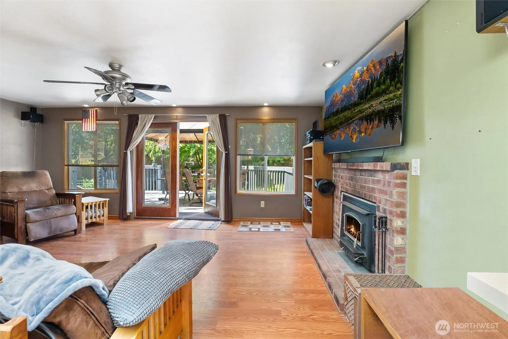 4630 143rd Place SW, Lynnwood, WA 98087