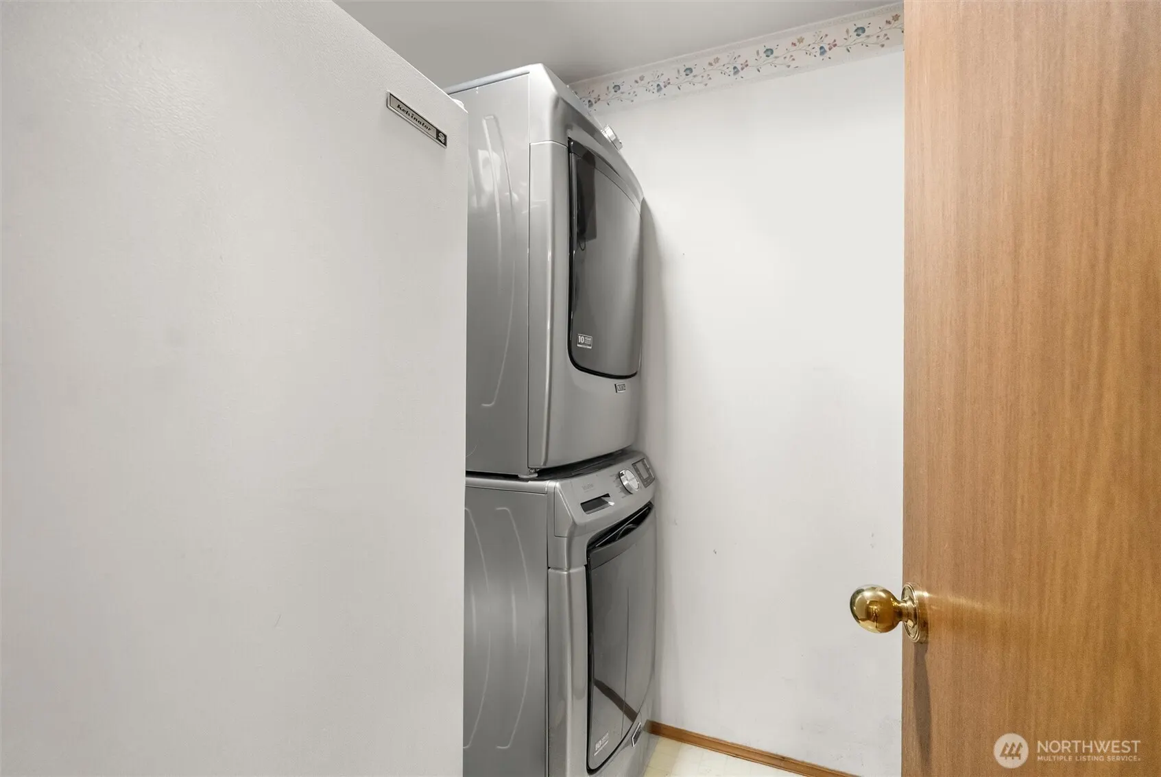 4630 143rd Place SW, Lynnwood, WA 98087