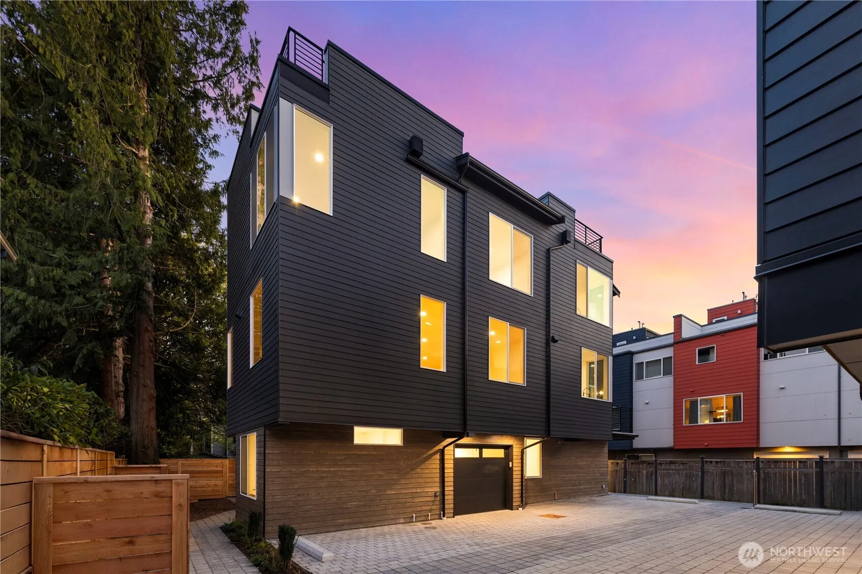 1913 B N 120th Street , Seattle, WA 98133
