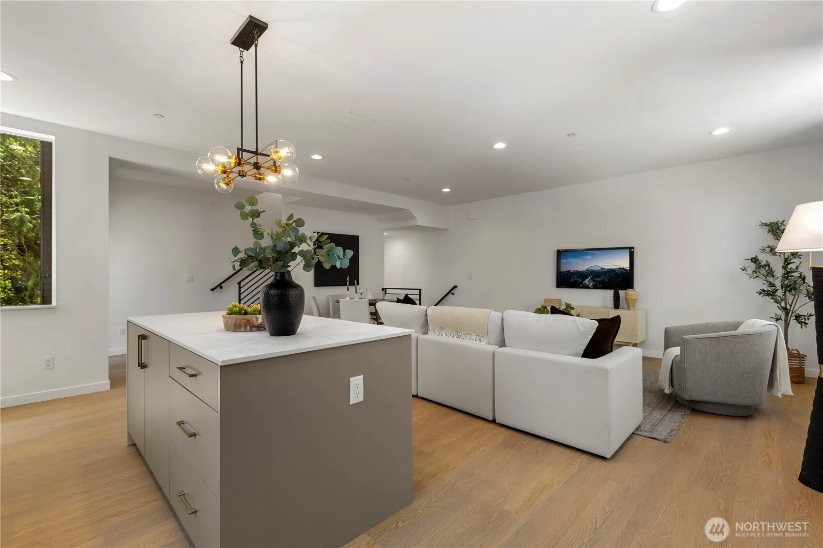 1913 B N 120th Street , Seattle, WA 98133
