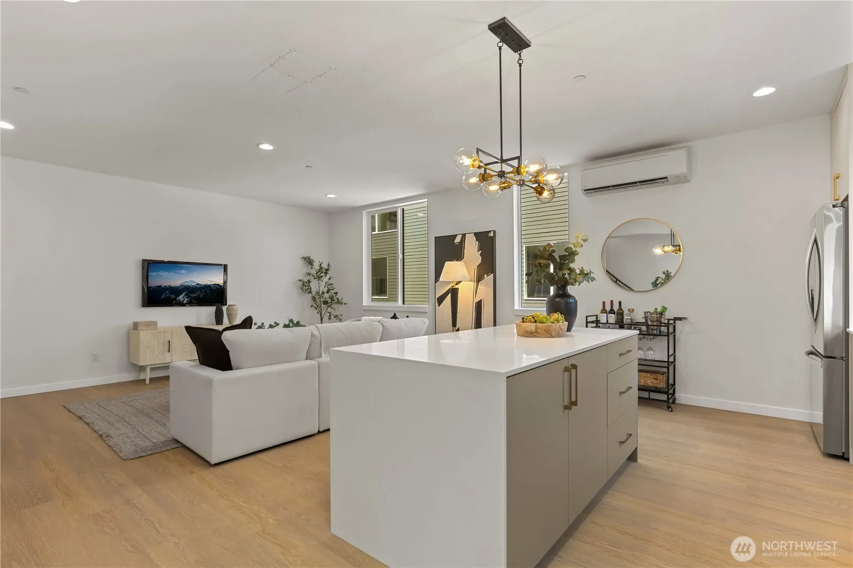 1913 B N 120th Street , Seattle, WA 98133