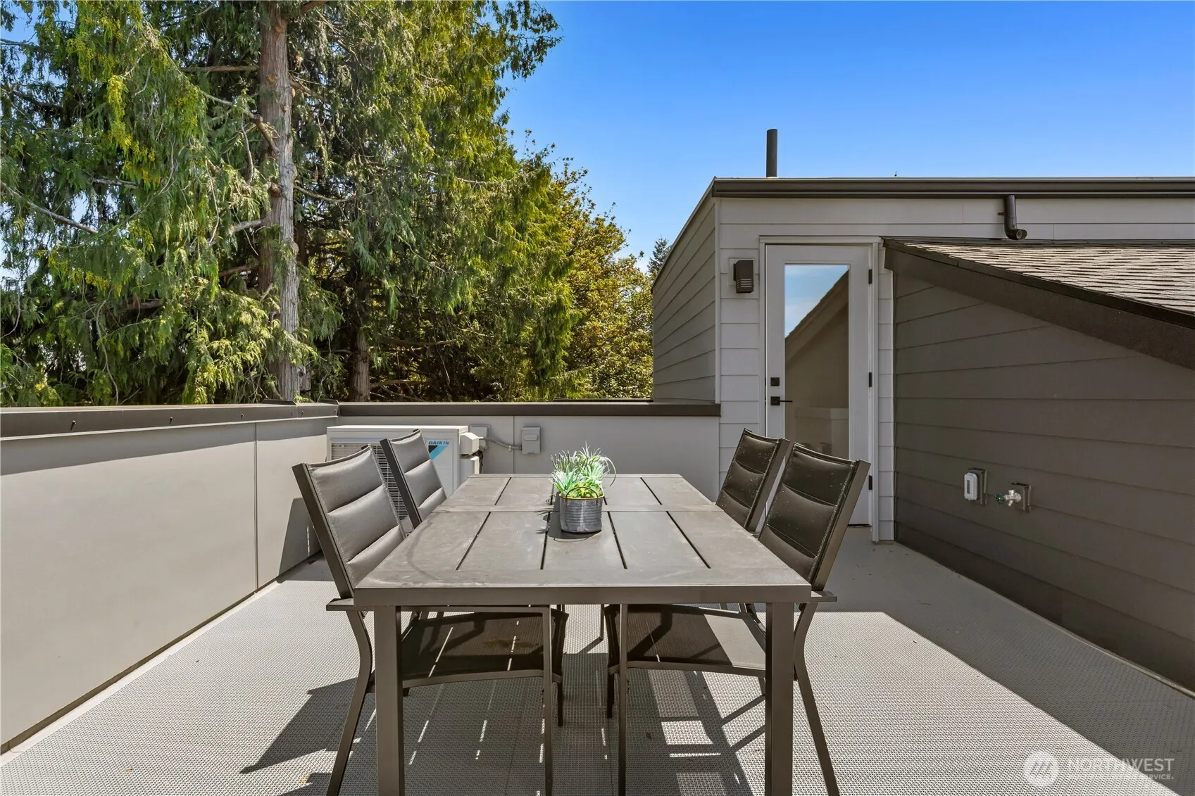1913 B N 120th Street , Seattle, WA 98133