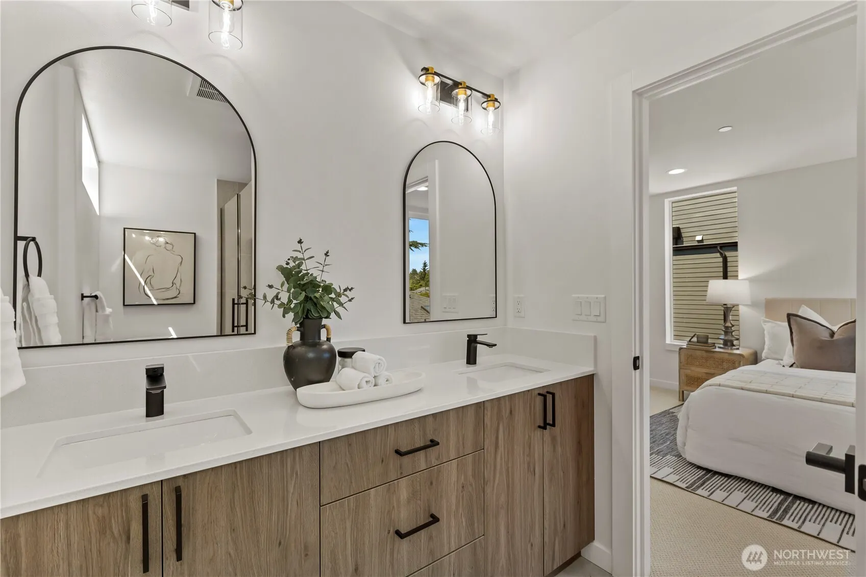 1913 B N 120th Street , Seattle, WA 98133