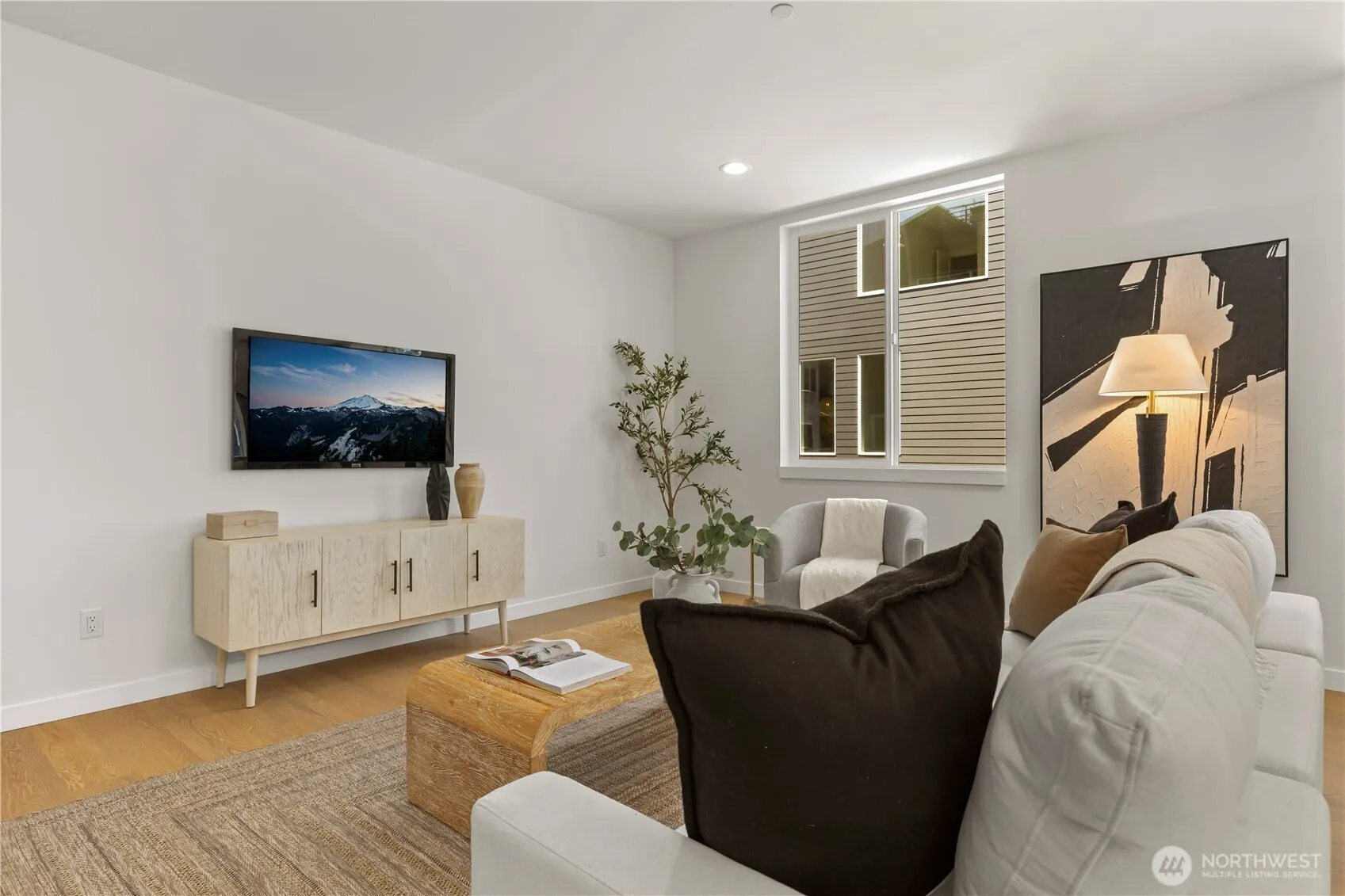 1913 B N 120th Street , Seattle, WA 98133