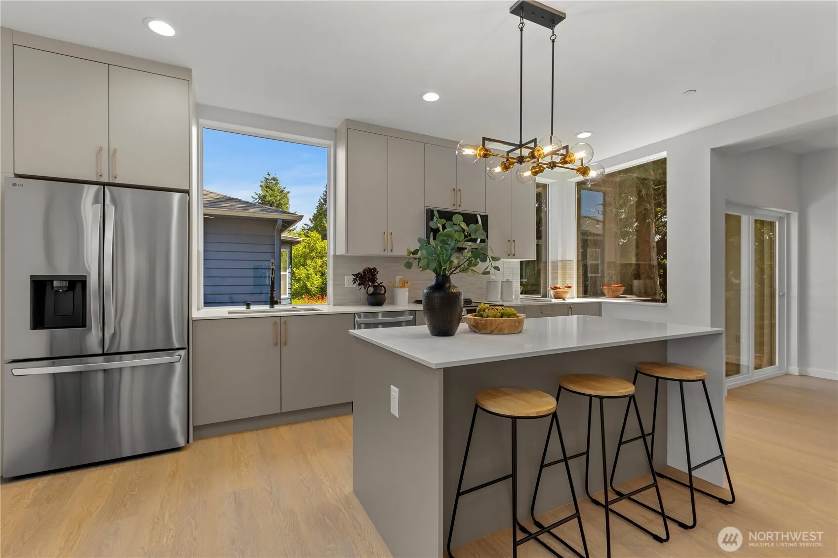 1913 B N 120th Street , Seattle, WA 98133