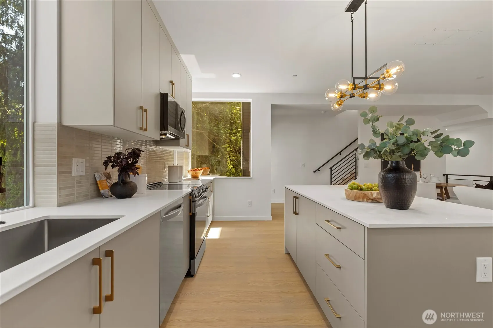 1913 B N 120th Street , Seattle, WA 98133