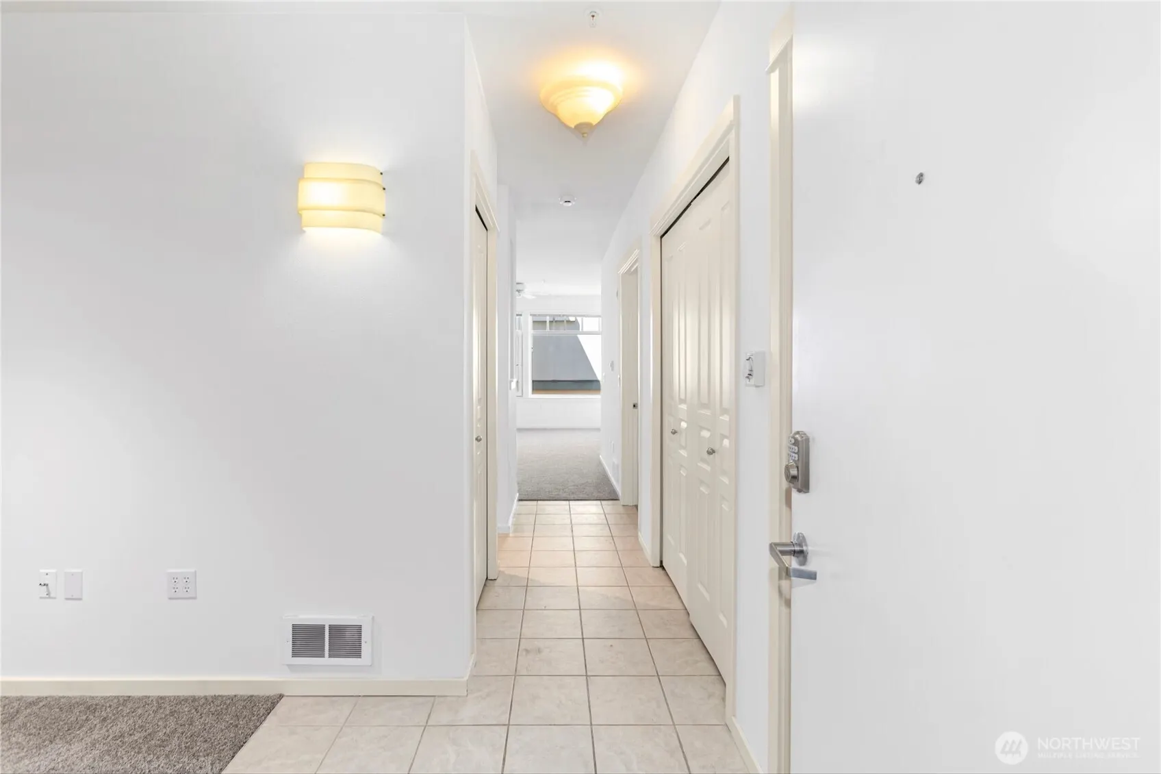 109 2nd Street S #423, Kirkland, WA 98033