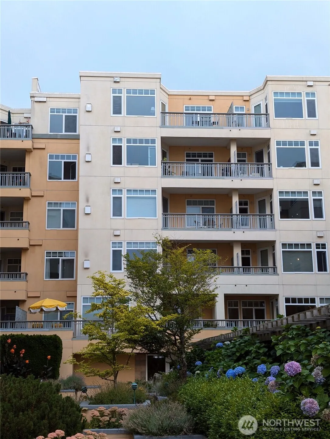 109 2nd Street S #423, Kirkland, WA 98033