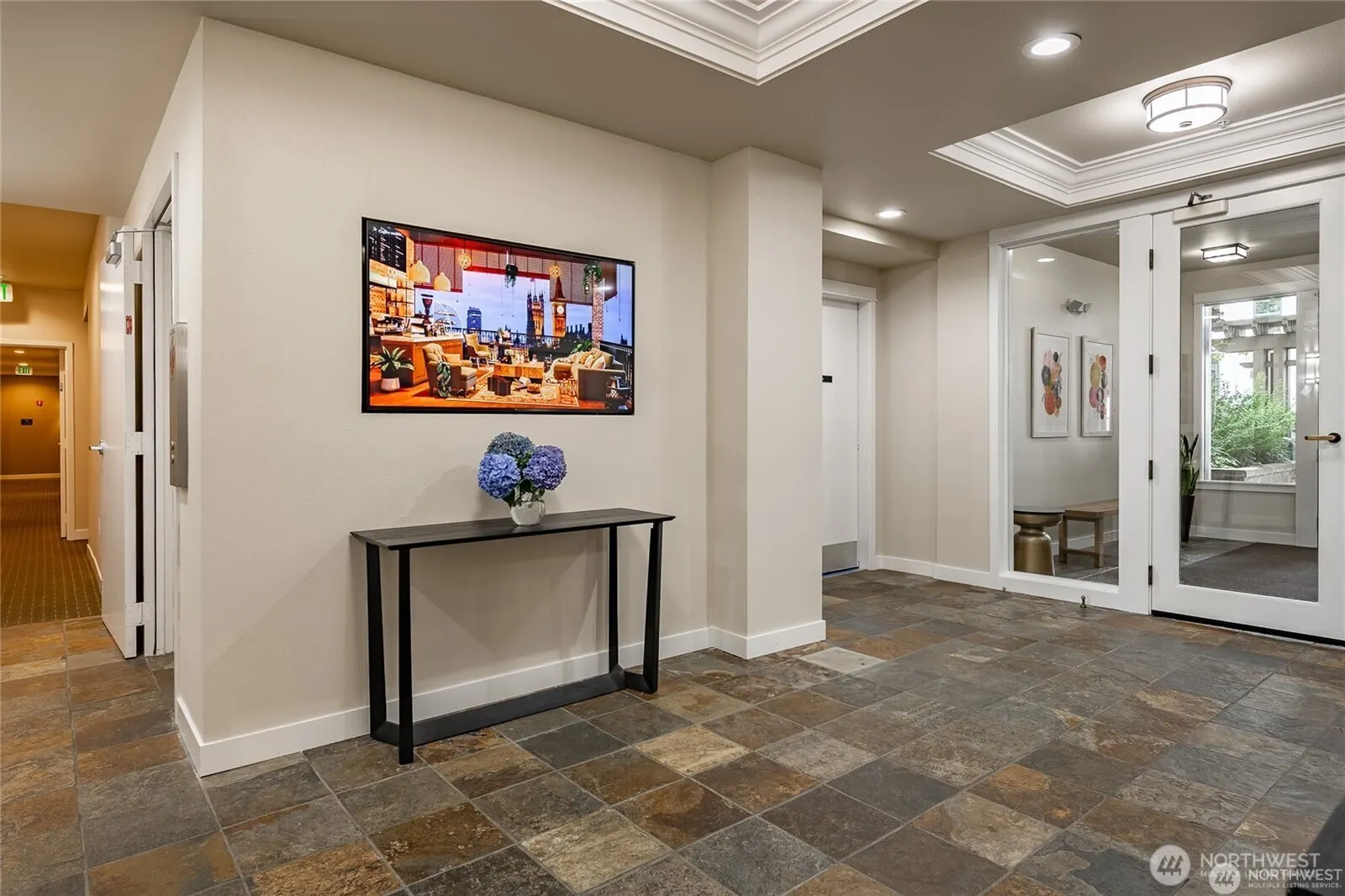 109 2nd Street S #423, Kirkland, WA 98033