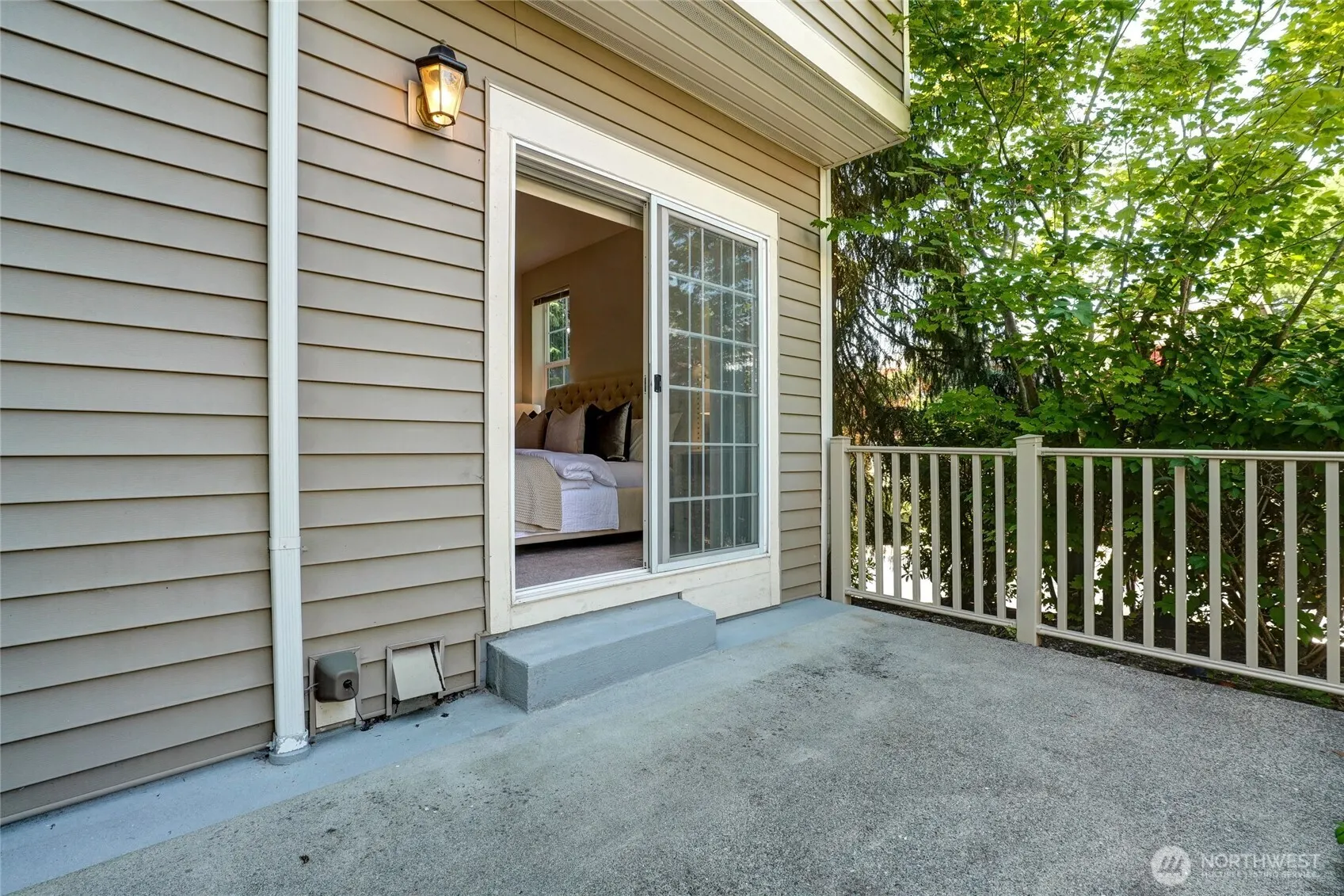 18606 NE 57th Street , Redmond, WA 98052