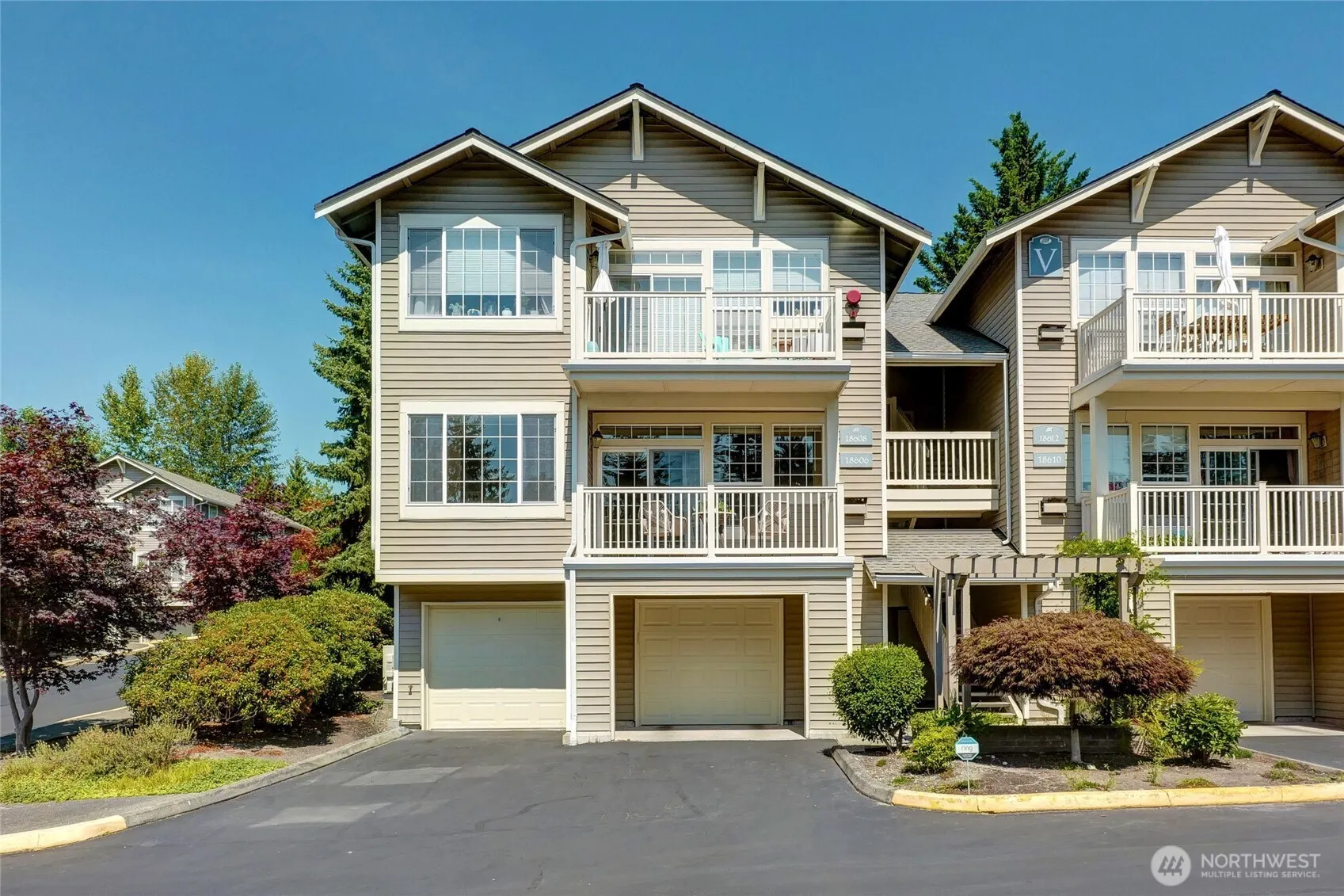 18606 NE 57th Street , Redmond, WA 98052