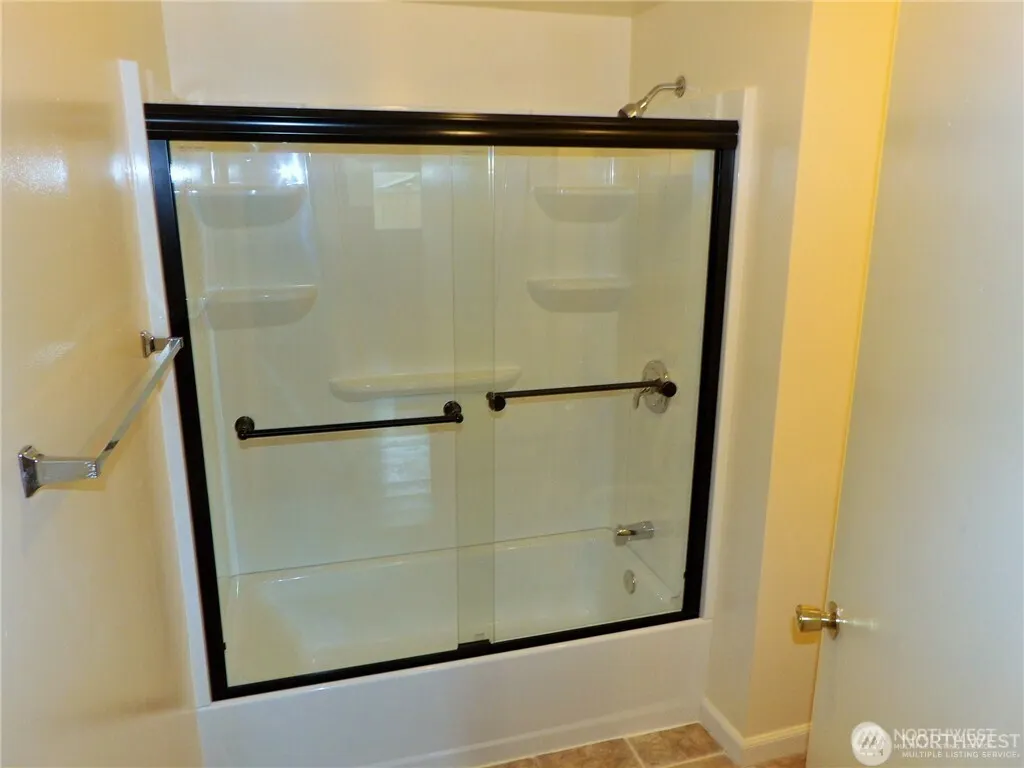 1719 147th Place SE, Bellevue, WA 98007