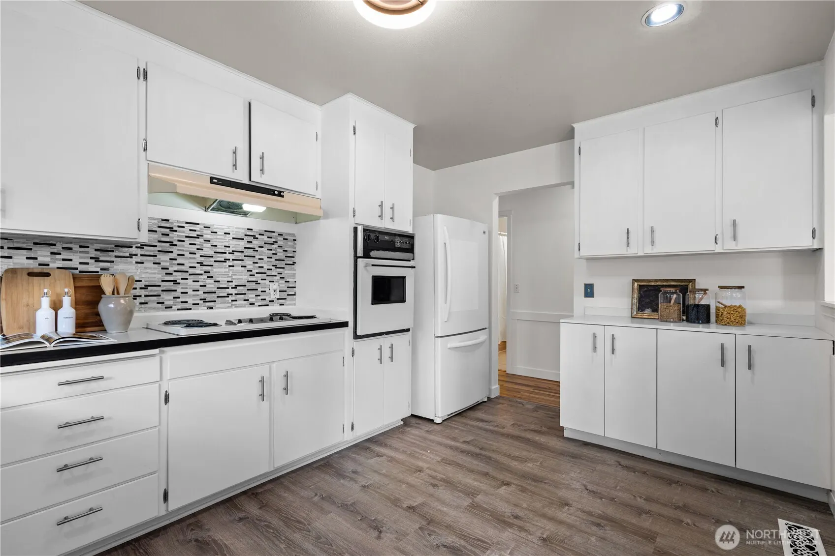 13427 90th Avenue NE, Kirkland, WA 98034